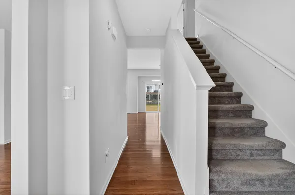 $369,900 | 820 Tanglewood Drive, Jackson, MI 49203