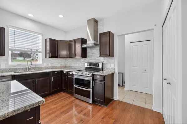 $369,900 | 820 Tanglewood Drive, Jackson, MI 49203