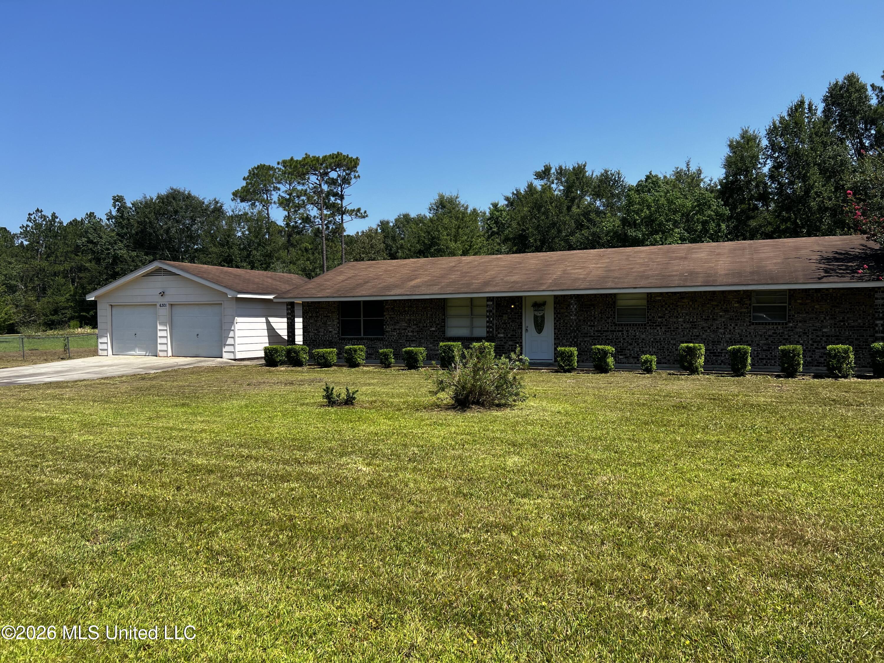 6301 Cleo Drive Moss Point, MS 39562 - Photo 35 of 42 IMG_2858