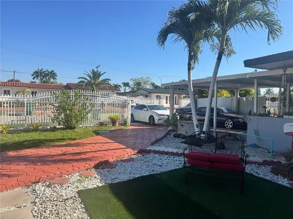 $900 | 11245 Northwest 62nd Avenue, Hialeah, FL 33012