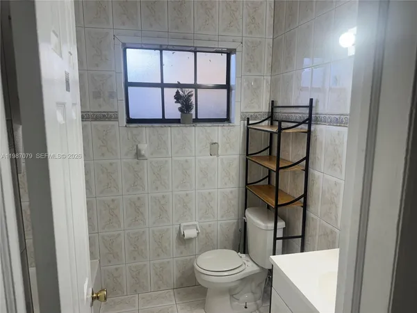 $900 | 11245 Northwest 62nd Avenue, Hialeah, FL 33012