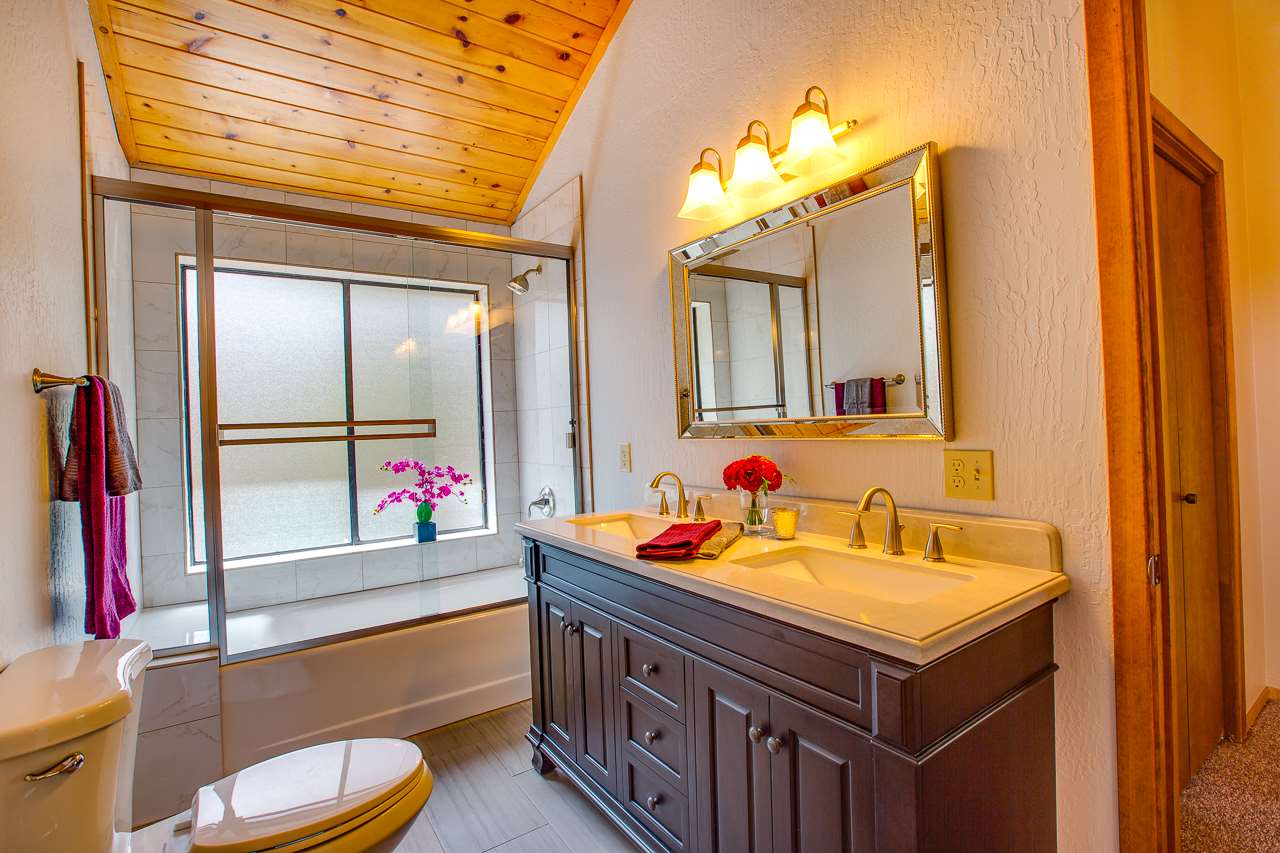 11707 Bennett Flat Road Truckee, CA 96161 - Photo 11 of 14 Gallery Image 11