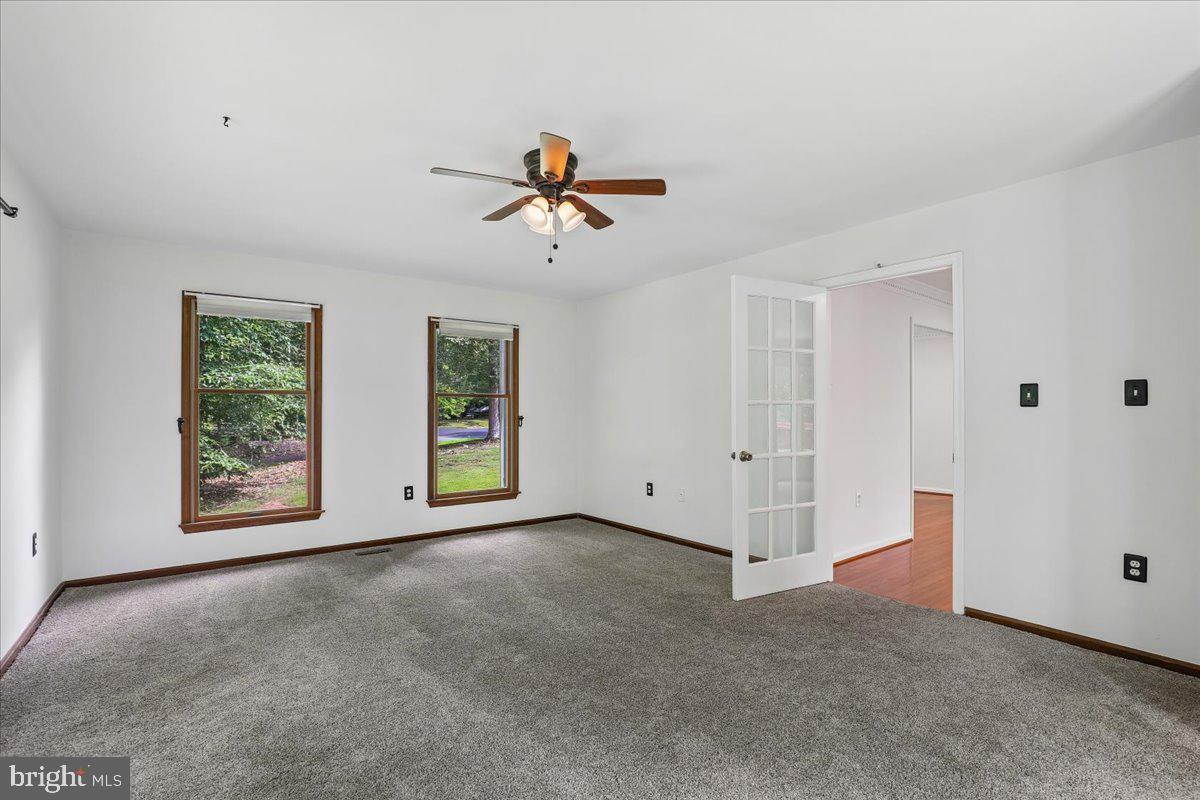 8253 Honeysuckle Road Manassas, VA 20112 - Photo 22 of 112 Bright and airy sunroom off Family room