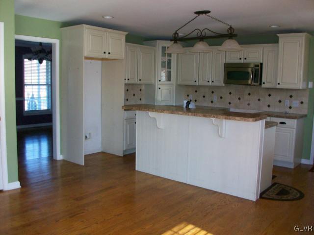 3039 East Walker Road Bath, PA 18014 - Photo 4 of 14 Gallery Image 4
