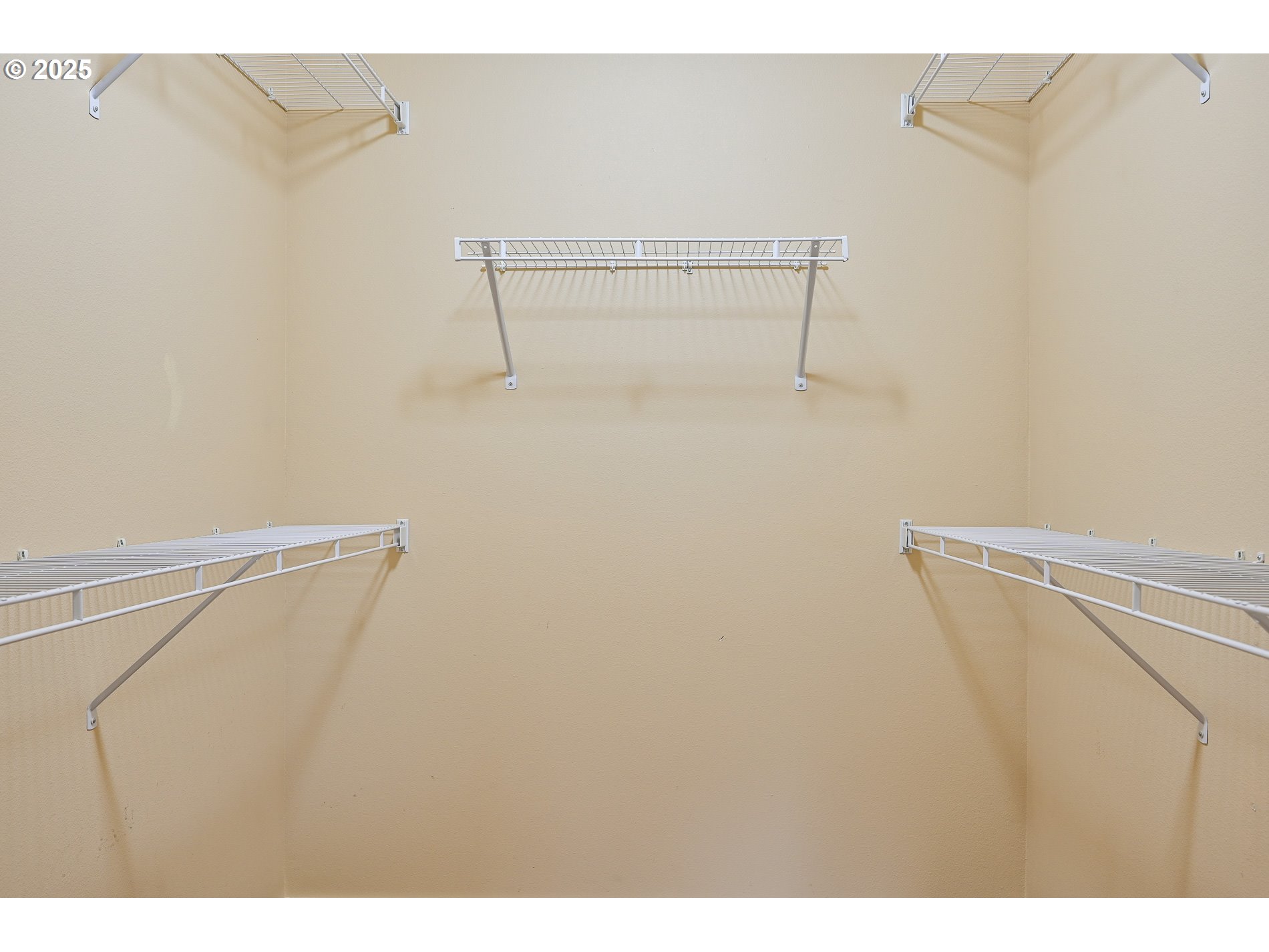 17550 Southwest Vanguard Lane Beaverton, OR 97007 - Photo 24 of 44