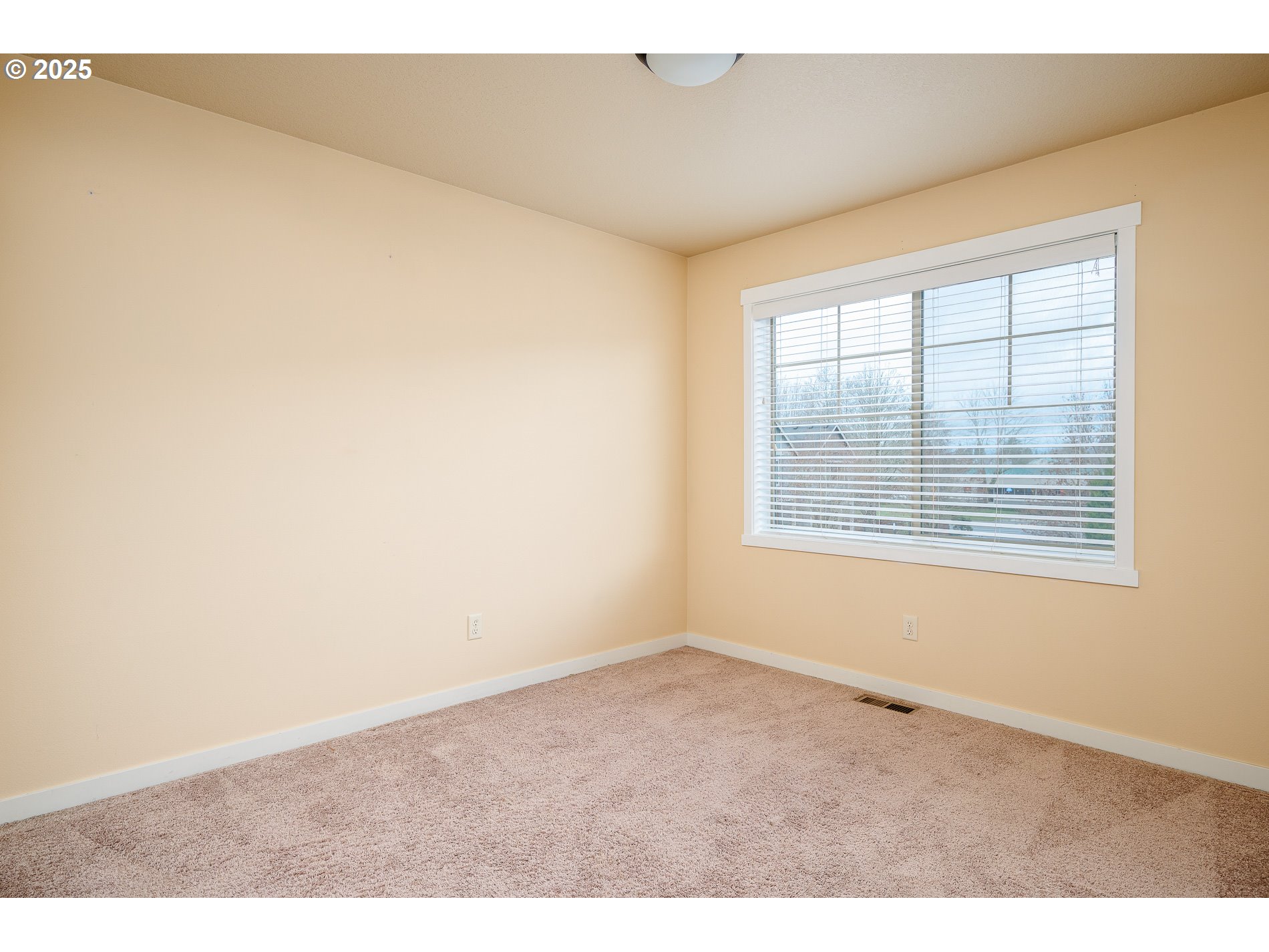 17550 Southwest Vanguard Lane Beaverton, OR 97007 - Photo 25 of 44