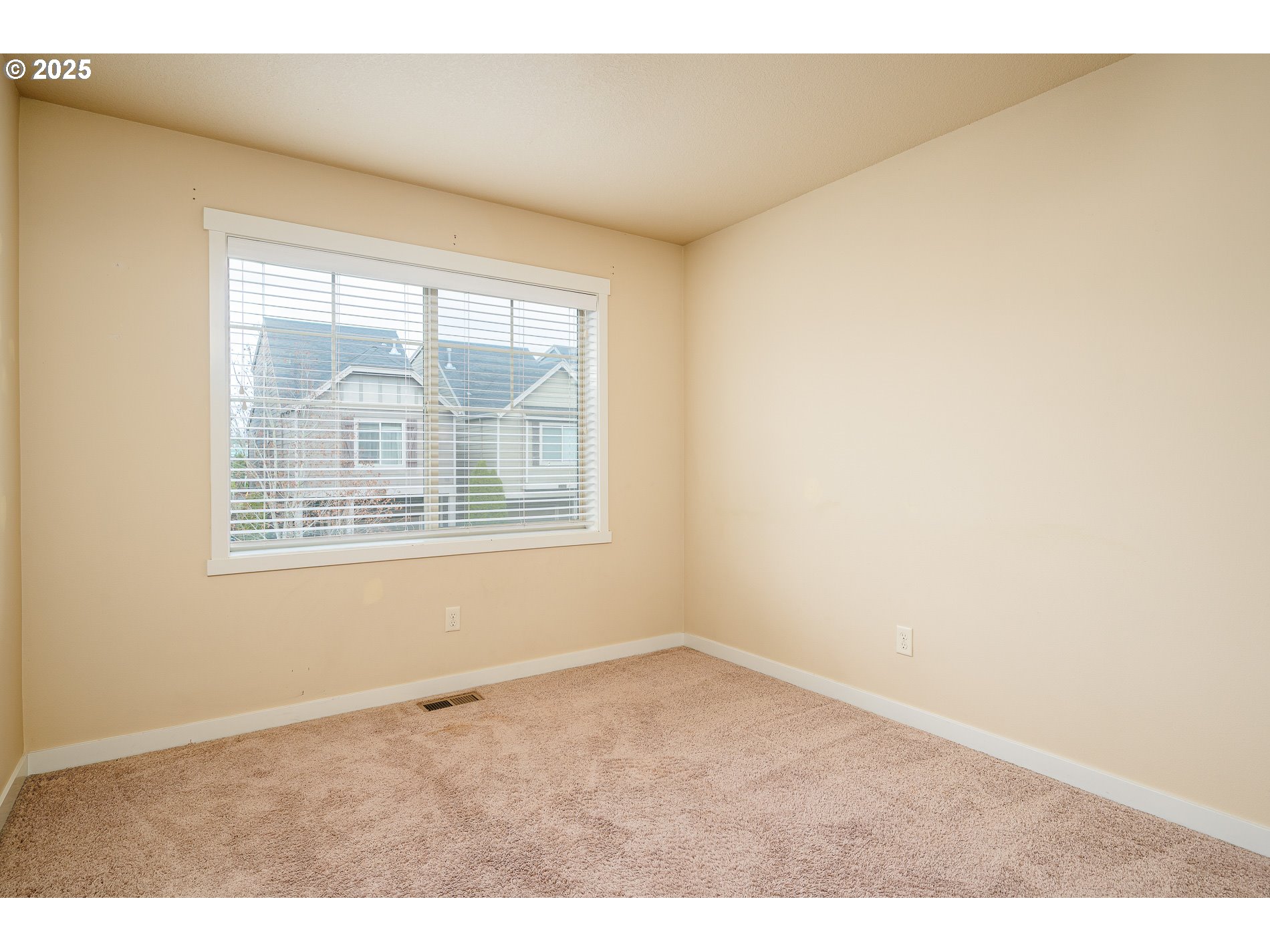 17550 Southwest Vanguard Lane Beaverton, OR 97007 - Photo 29 of 44