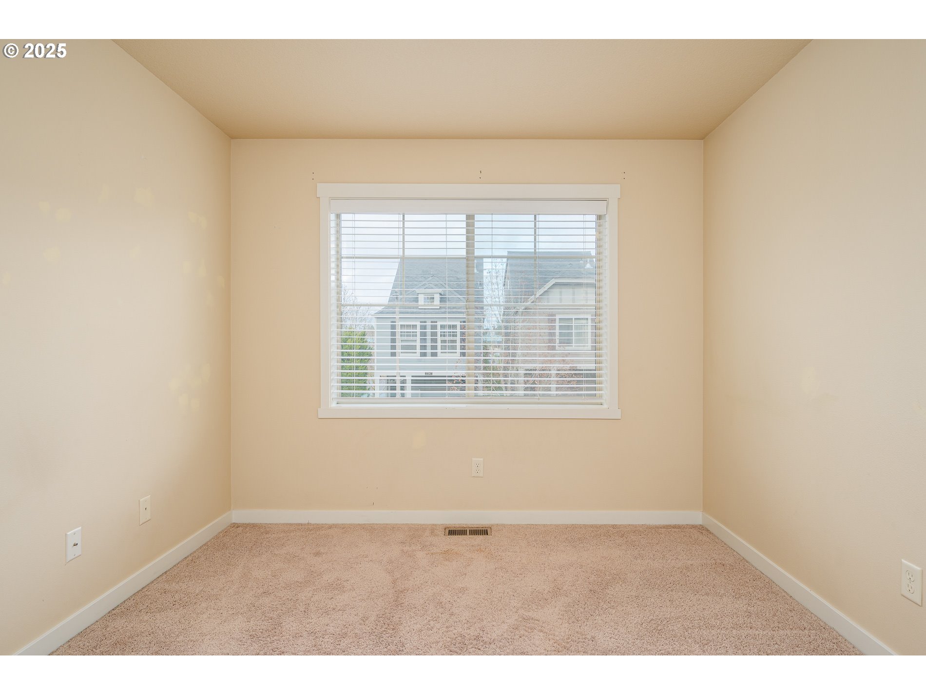 17550 Southwest Vanguard Lane Beaverton, OR 97007 - Photo 30 of 44