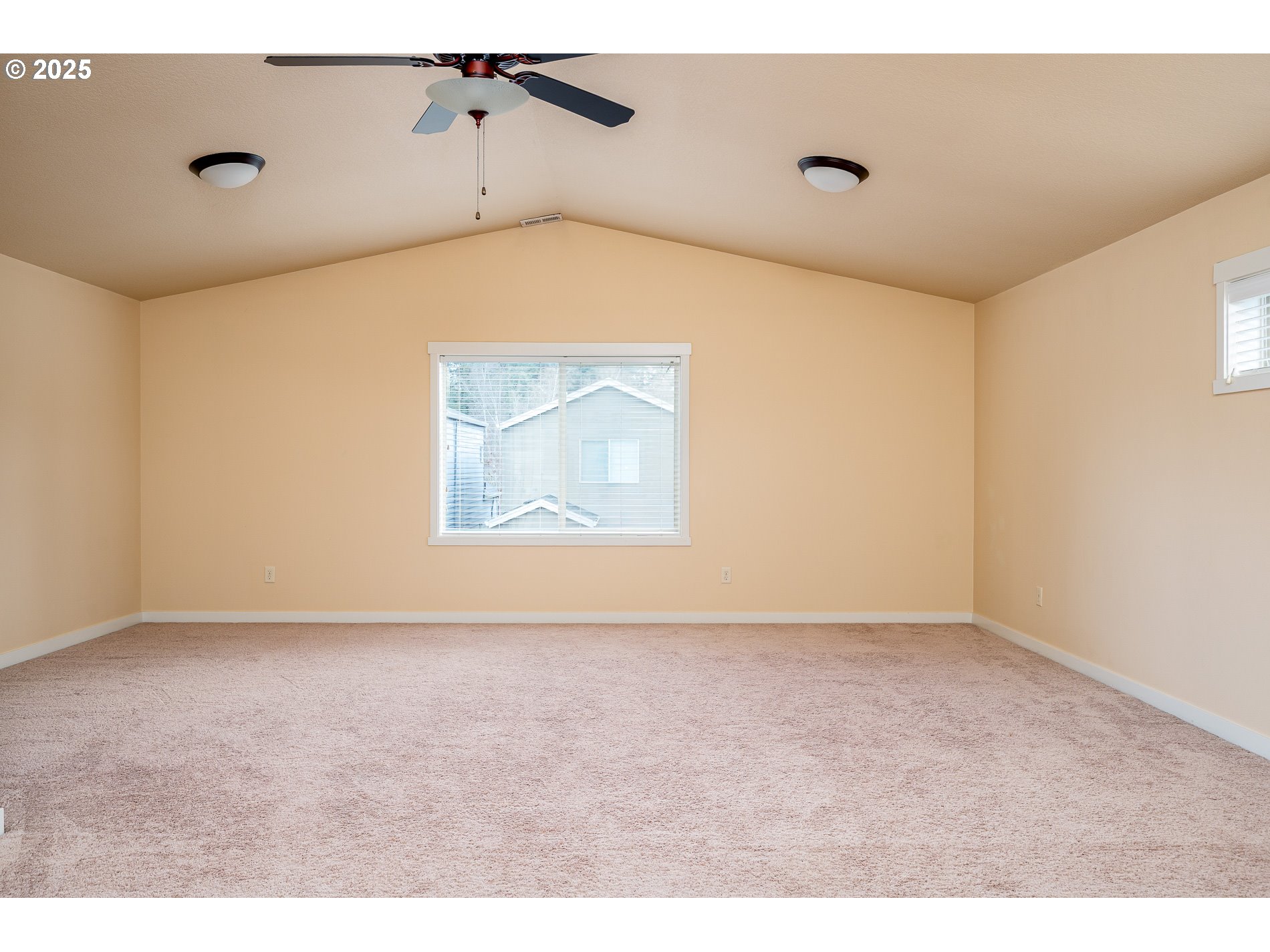 17550 Southwest Vanguard Lane Beaverton, OR 97007 - Photo 32 of 44