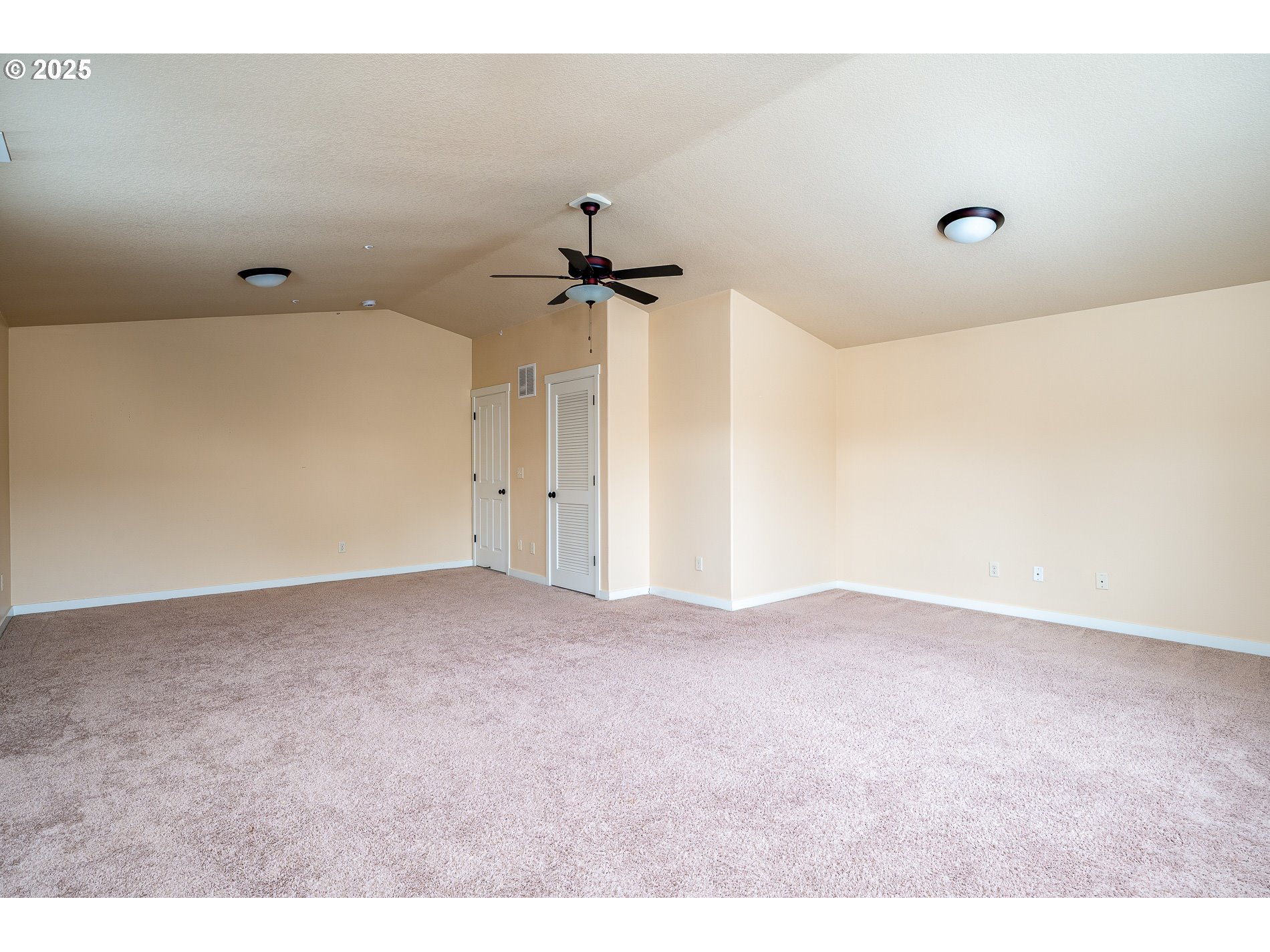 17550 Southwest Vanguard Lane Beaverton, OR 97007 - Photo 35 of 44