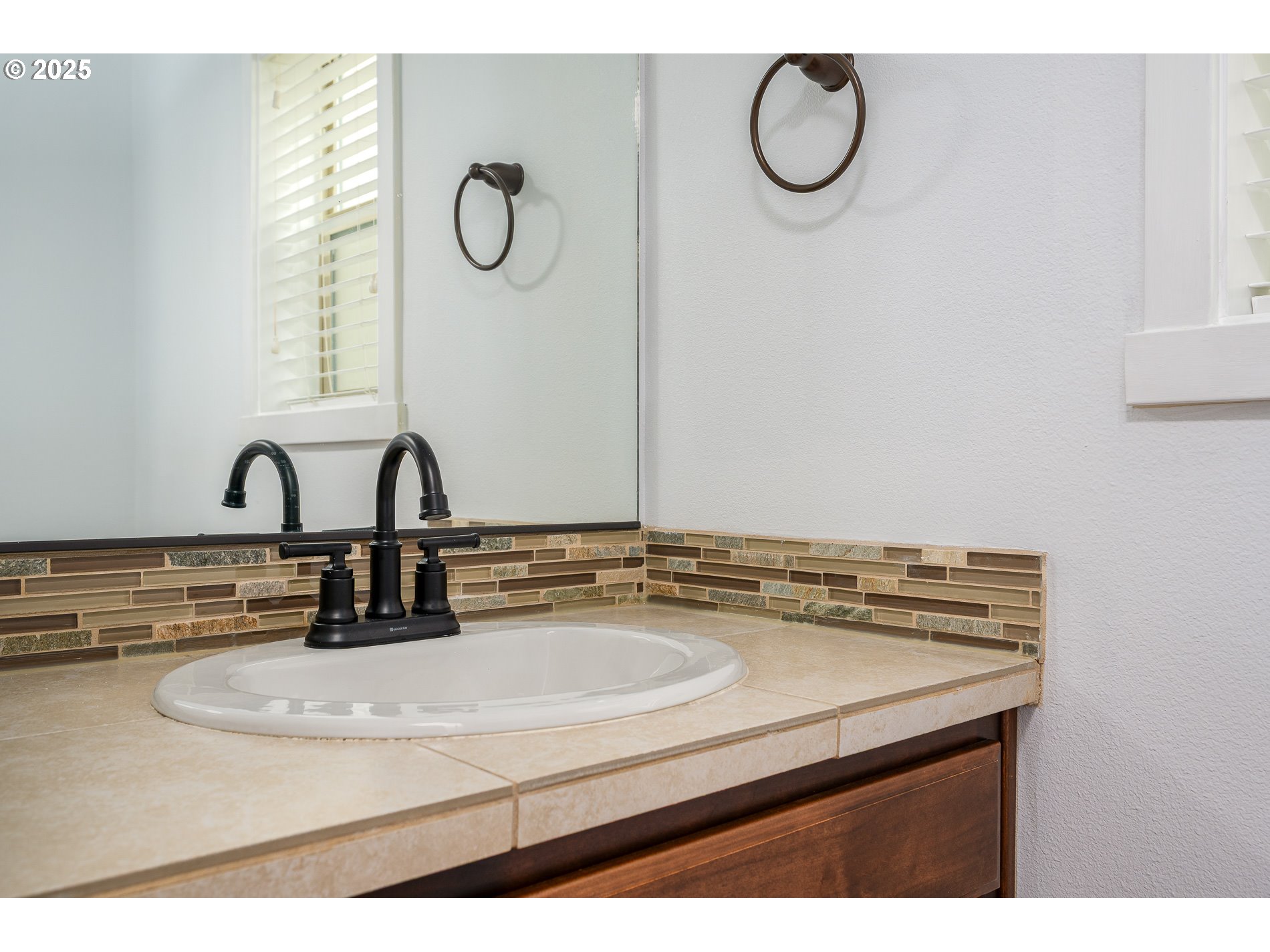 17550 Southwest Vanguard Lane Beaverton, OR 97007 - Photo 38 of 44