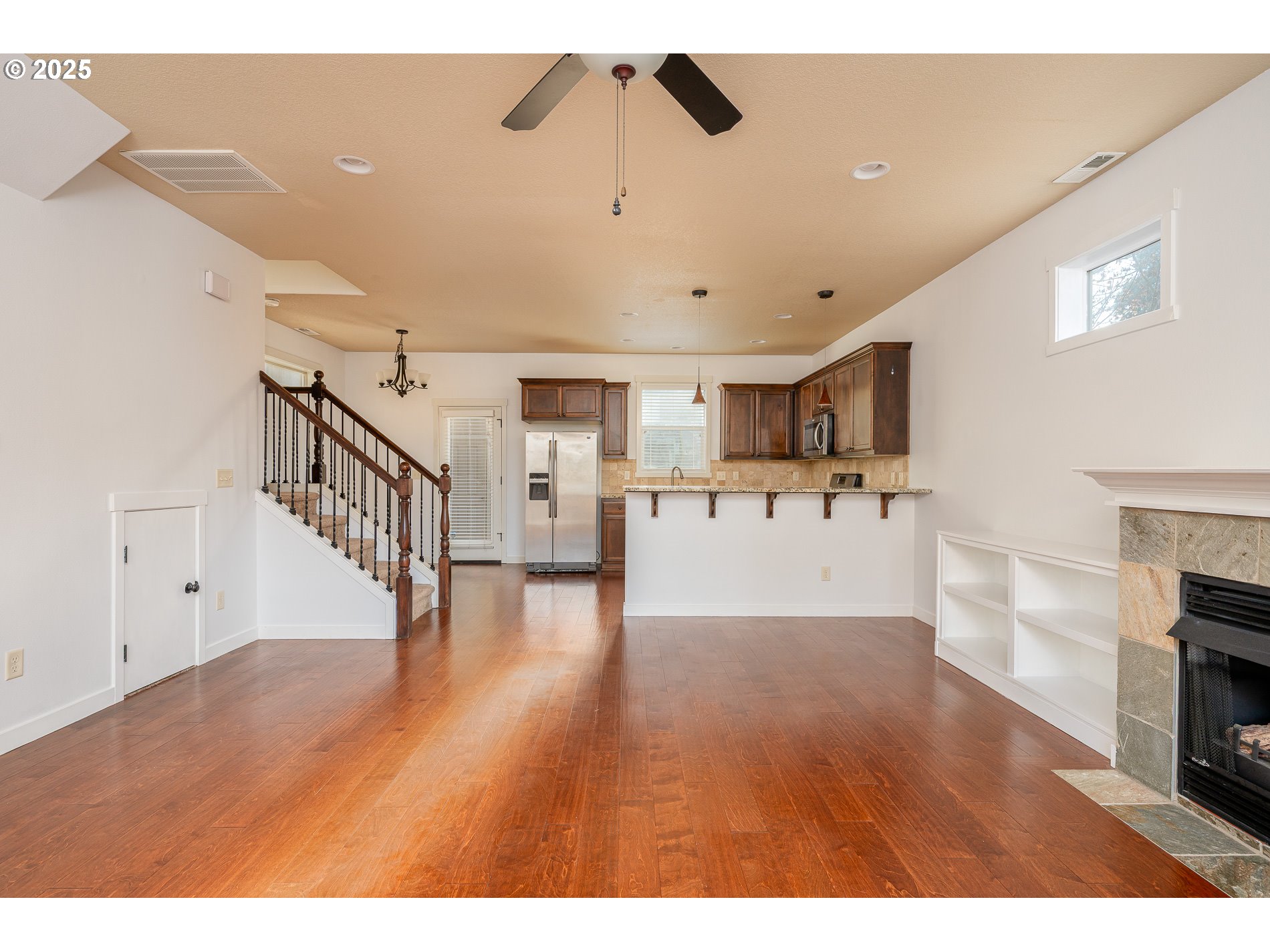 17550 Southwest Vanguard Lane Beaverton, OR 97007 - Photo 5 of 44