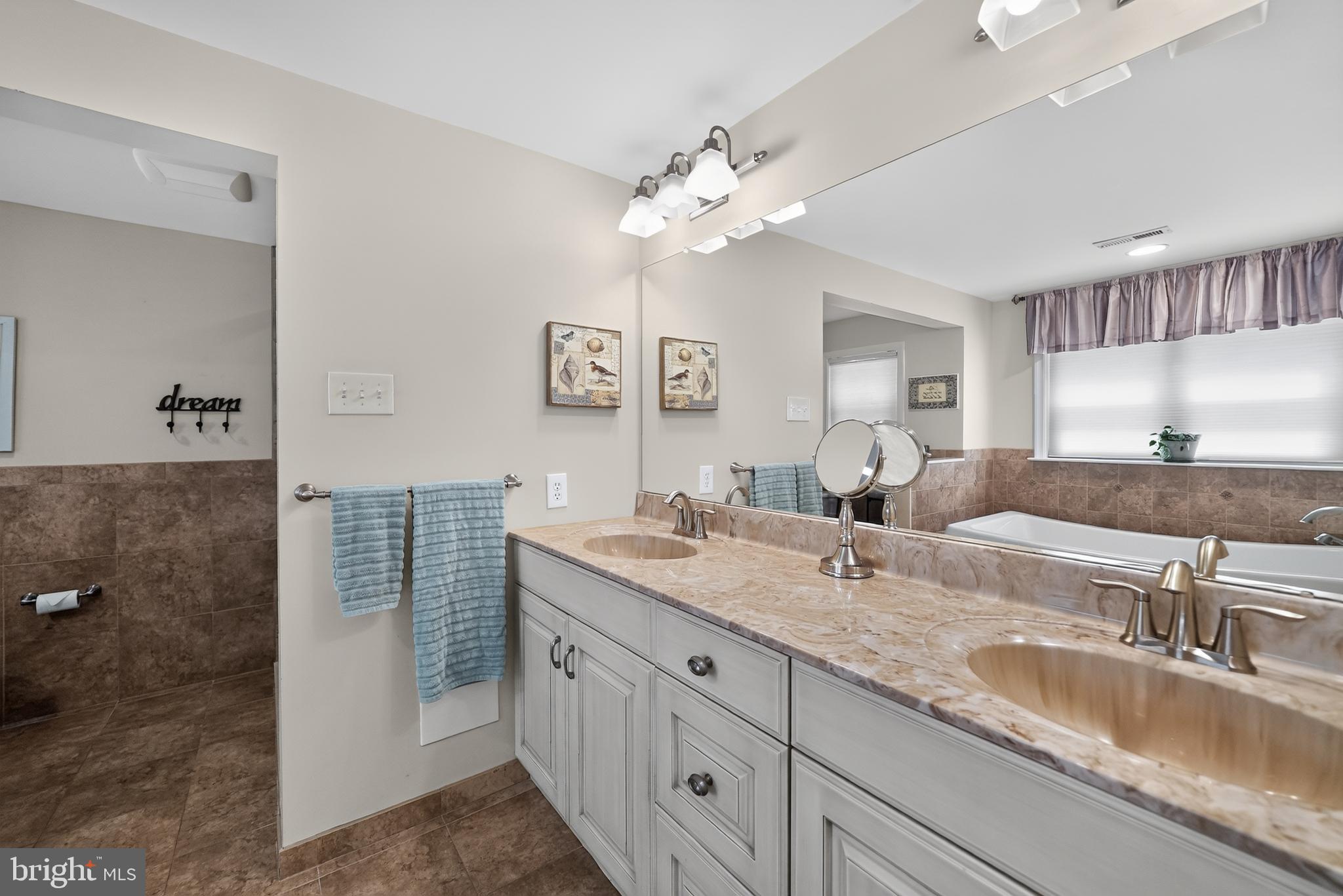 240 Beaver Road Southampton, PA 18966 - Photo 22 of 35 Double sinks in primary bdrm ensuite bathroom