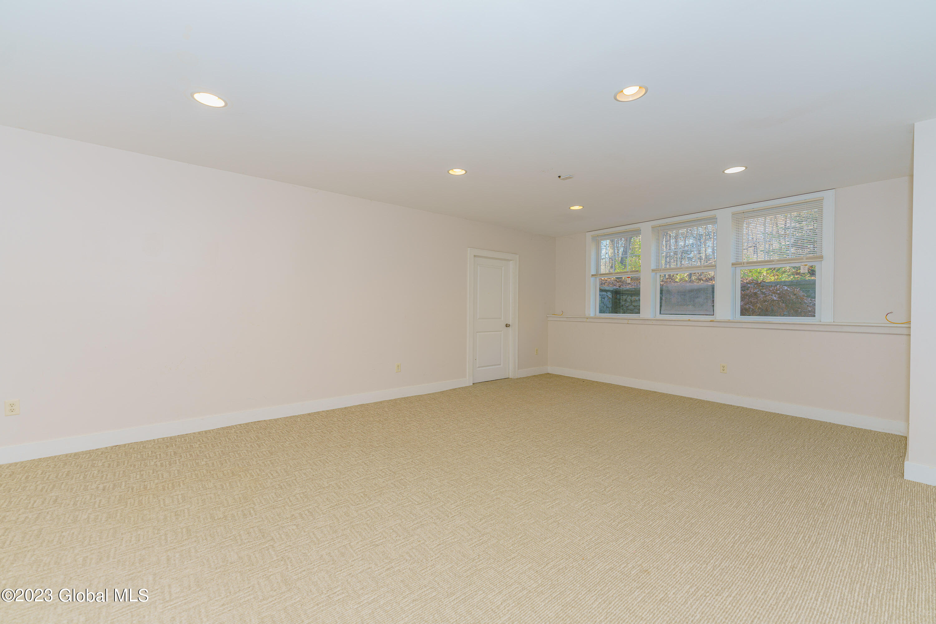 436 Northern Pines Road Wilton, NY 12831 - Photo 16 of 48 4 Familyroom 1