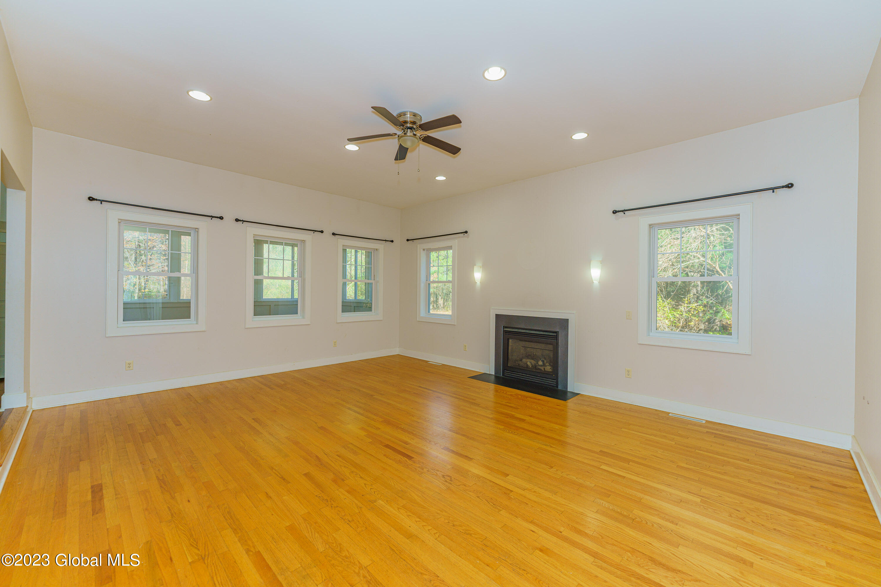 436 Northern Pines Road Wilton, NY 12831 - Photo 6 of 48 2 Livingroom 2