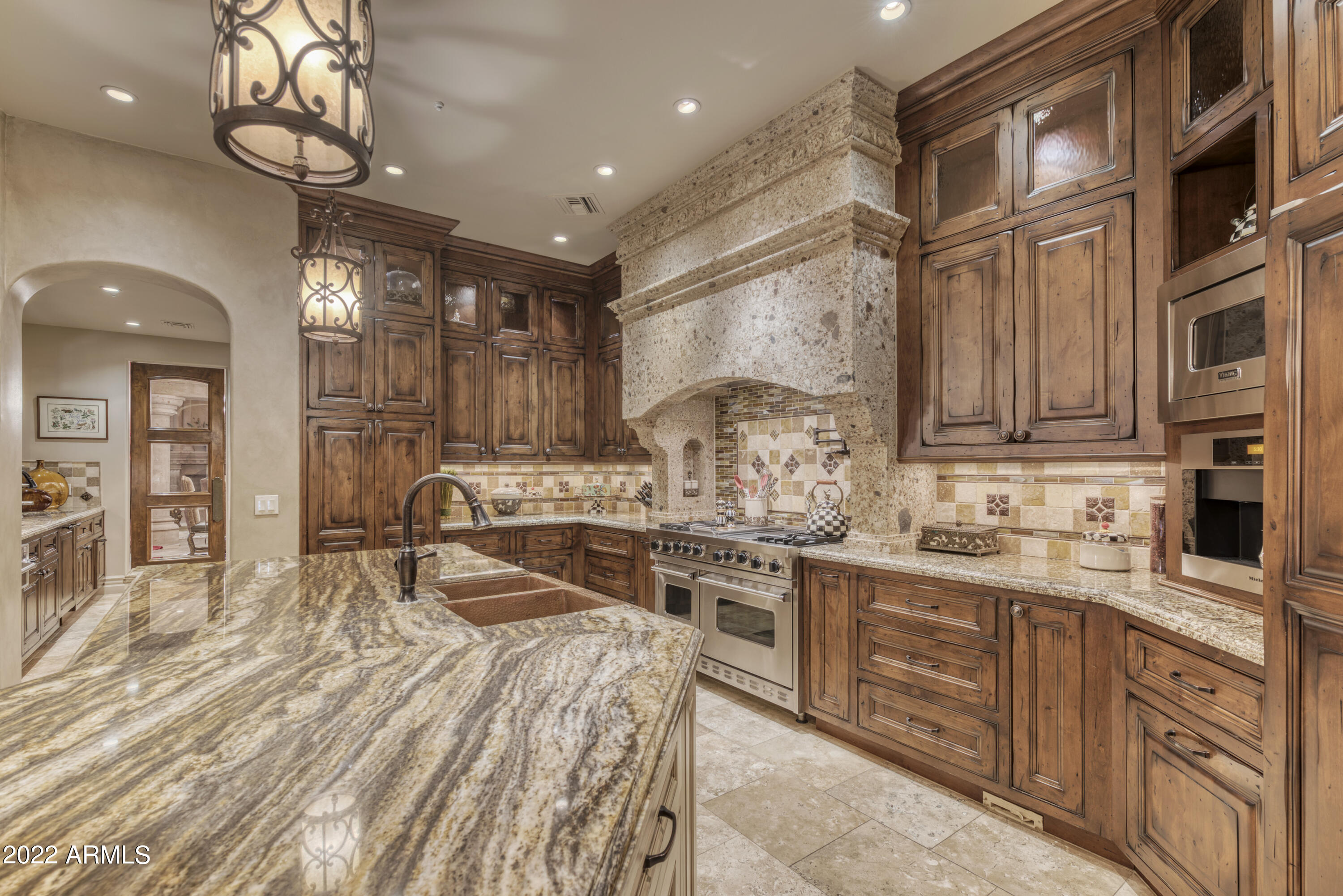 6683 East Judson Road Paradise Valley, AZ 85253 - Photo 23 of 78 021_Kitchen