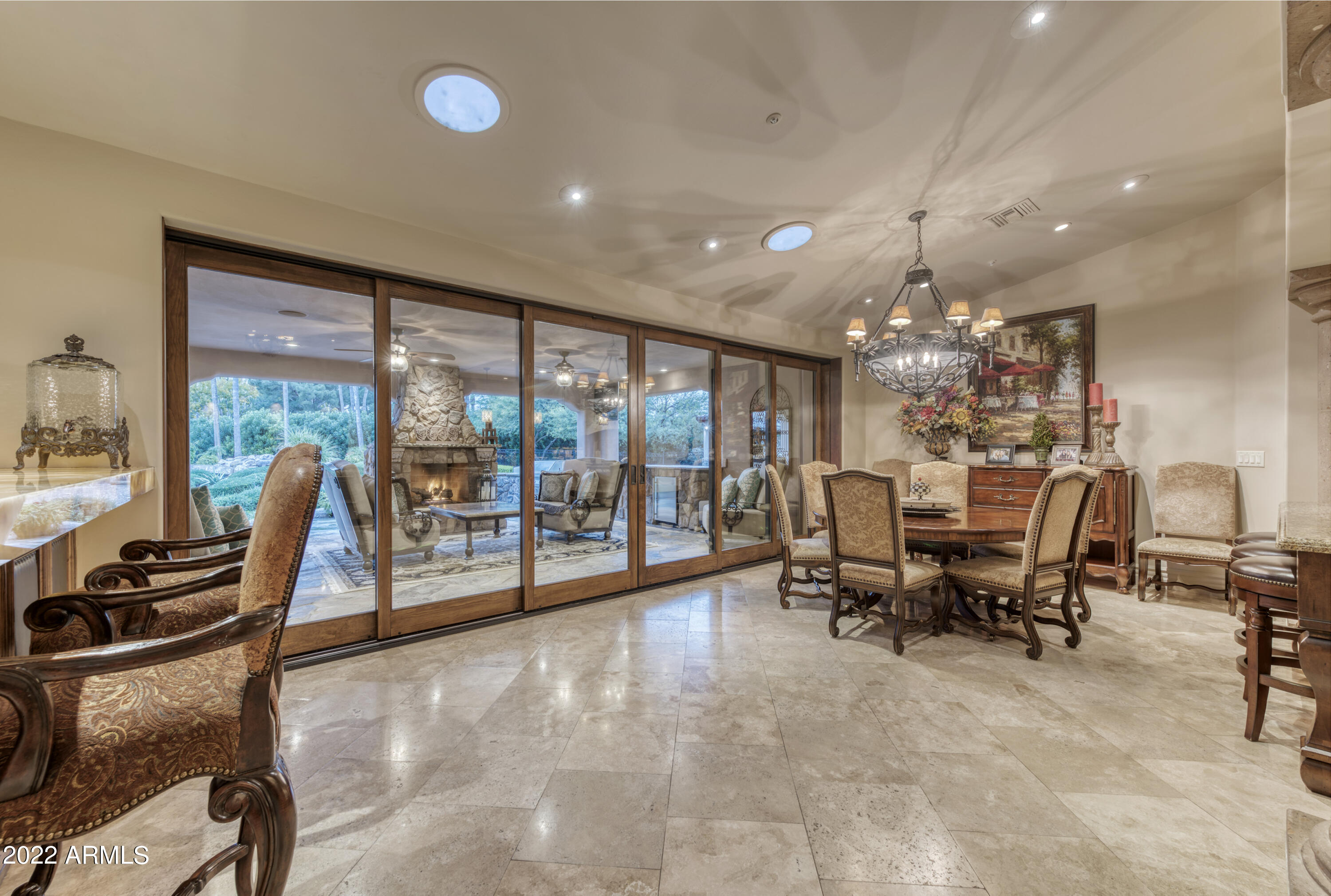 6683 East Judson Road Paradise Valley, AZ 85253 - Photo 29 of 78 029_Casual Dining