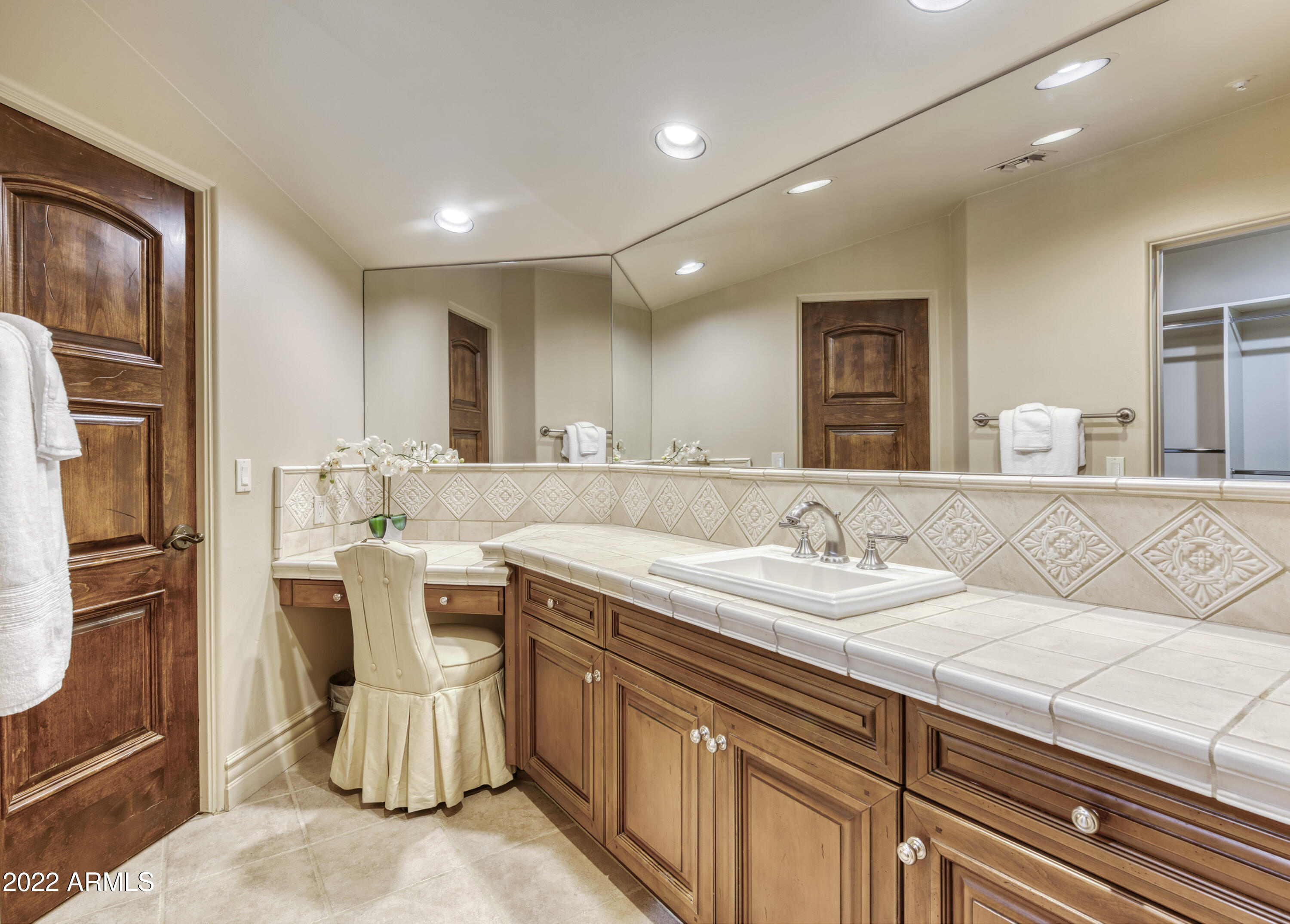 6683 East Judson Road Paradise Valley, AZ 85253 - Photo 63 of 78 056_Bathroom 3 Ensuite