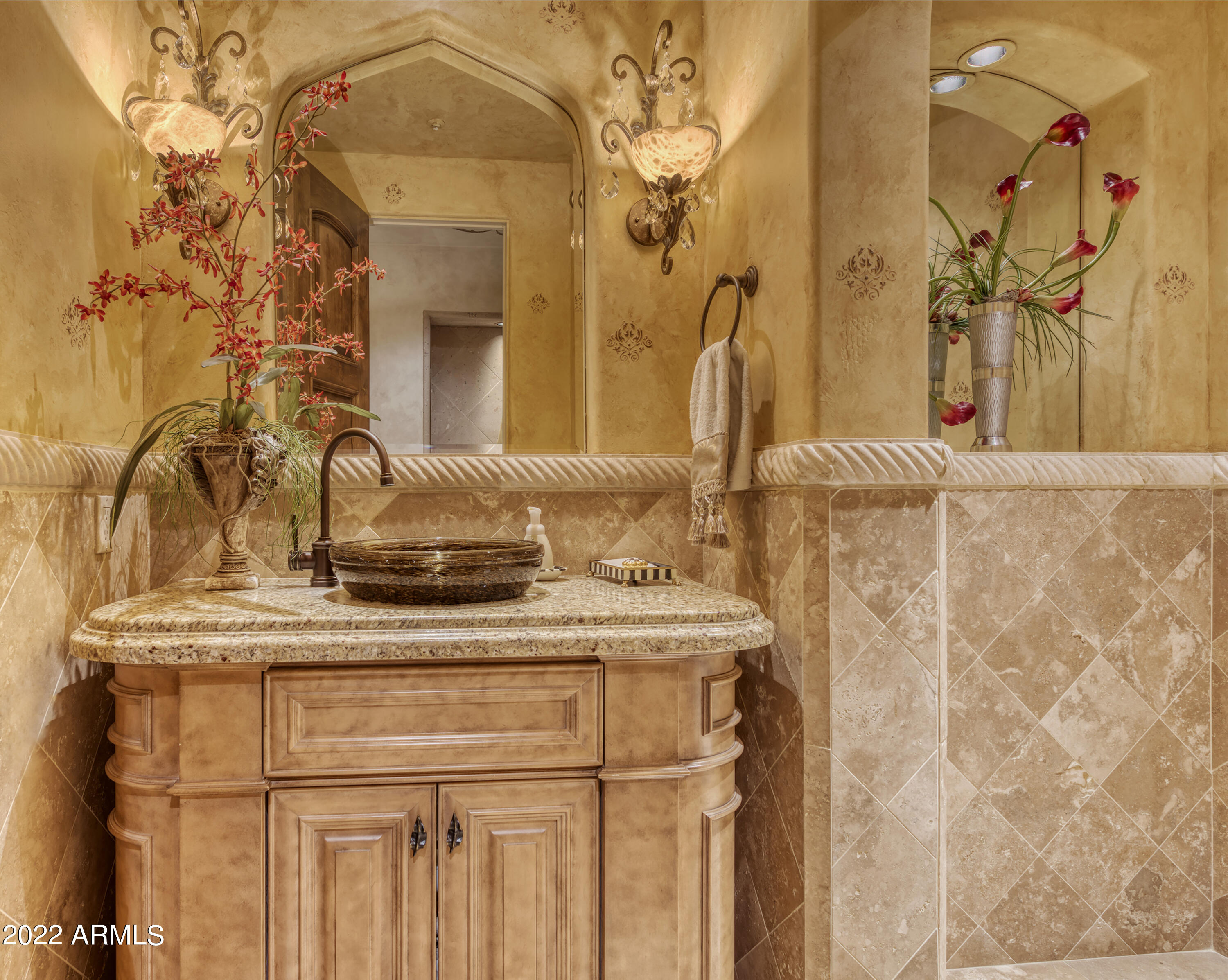 6683 East Judson Road Paradise Valley, AZ 85253 - Photo 69 of 78 062_Guest Bathroom