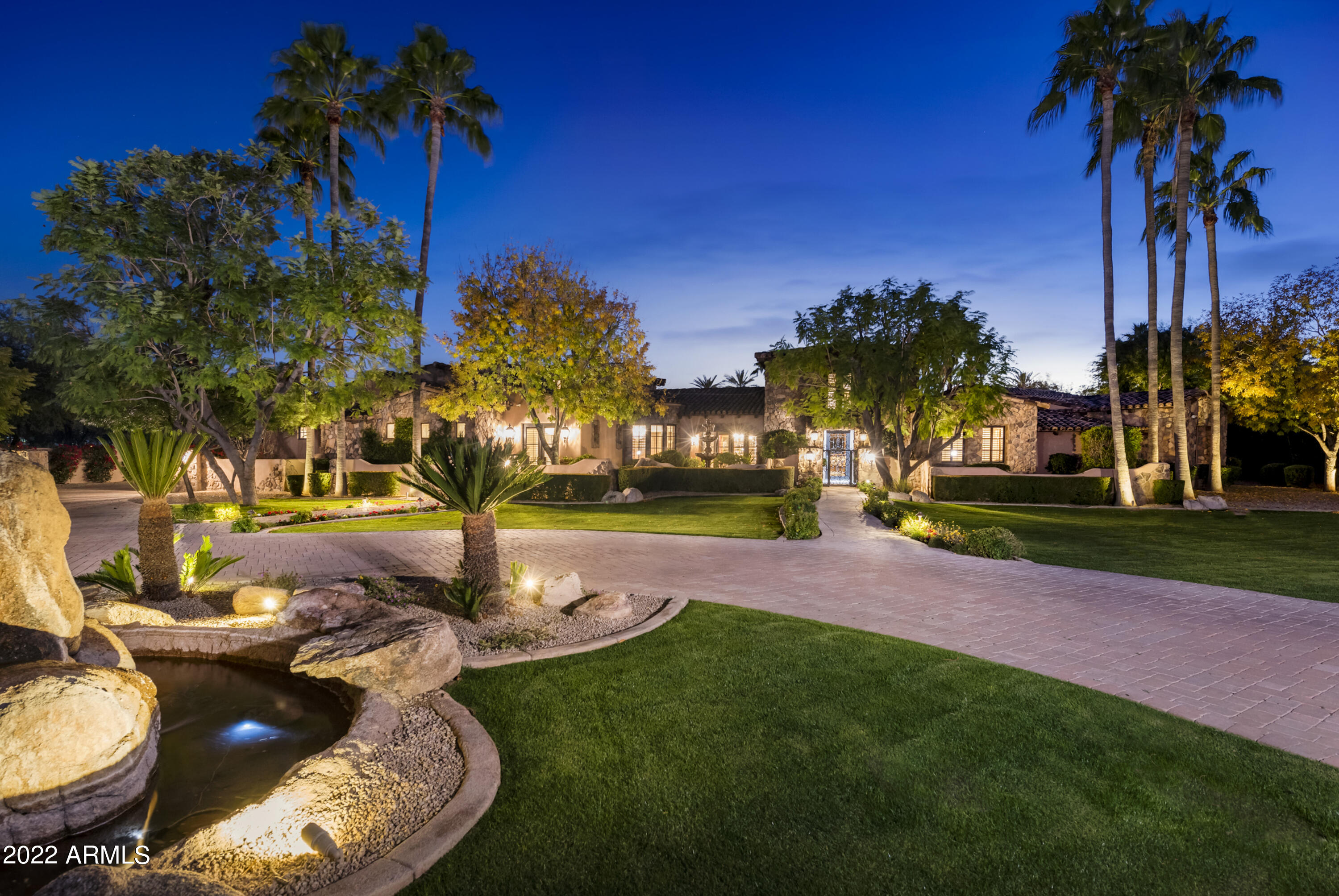 6683 East Judson Road Paradise Valley, AZ 85253 - Photo 78 of 78 003_Front Elevation View at Twilight - C