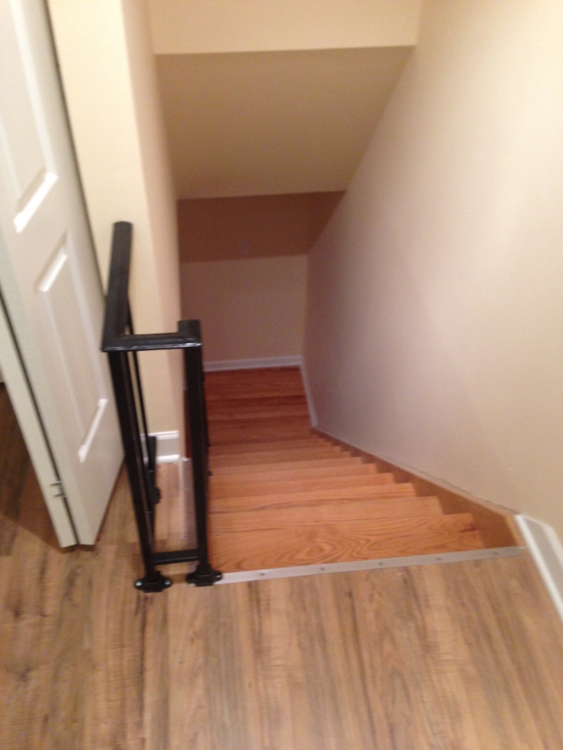 672 Cleo Court Wheeling, IL 60090 - Photo 11 of 20 a view of an entryway