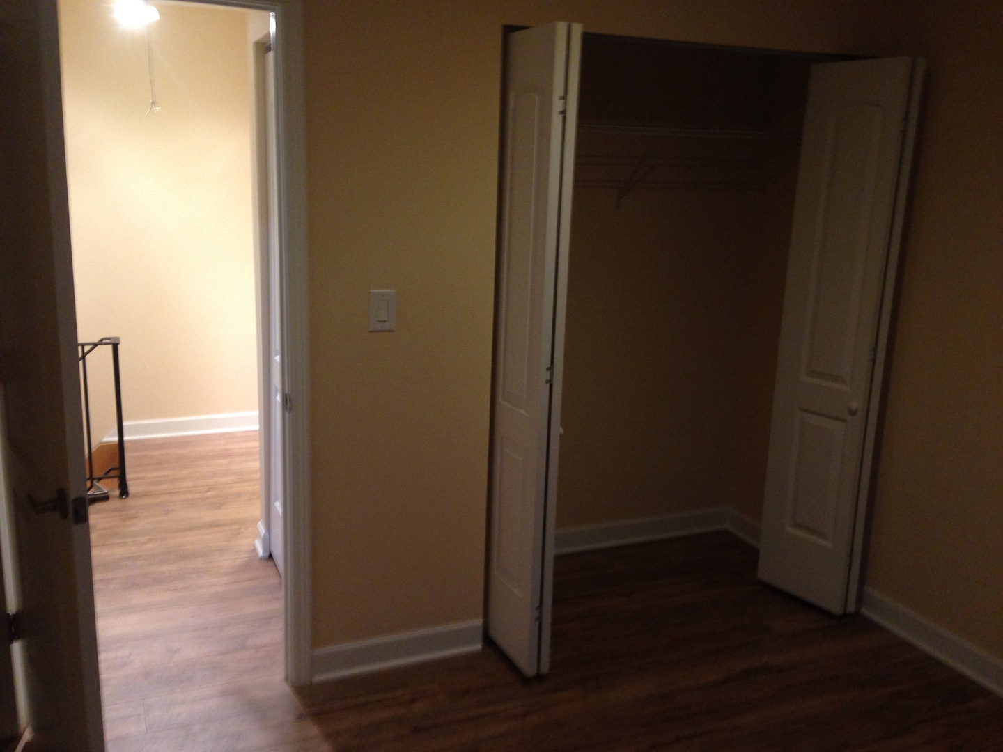 672 Cleo Court Wheeling, IL 60090 - Photo 16 of 20 a view of empty room with wooden floor