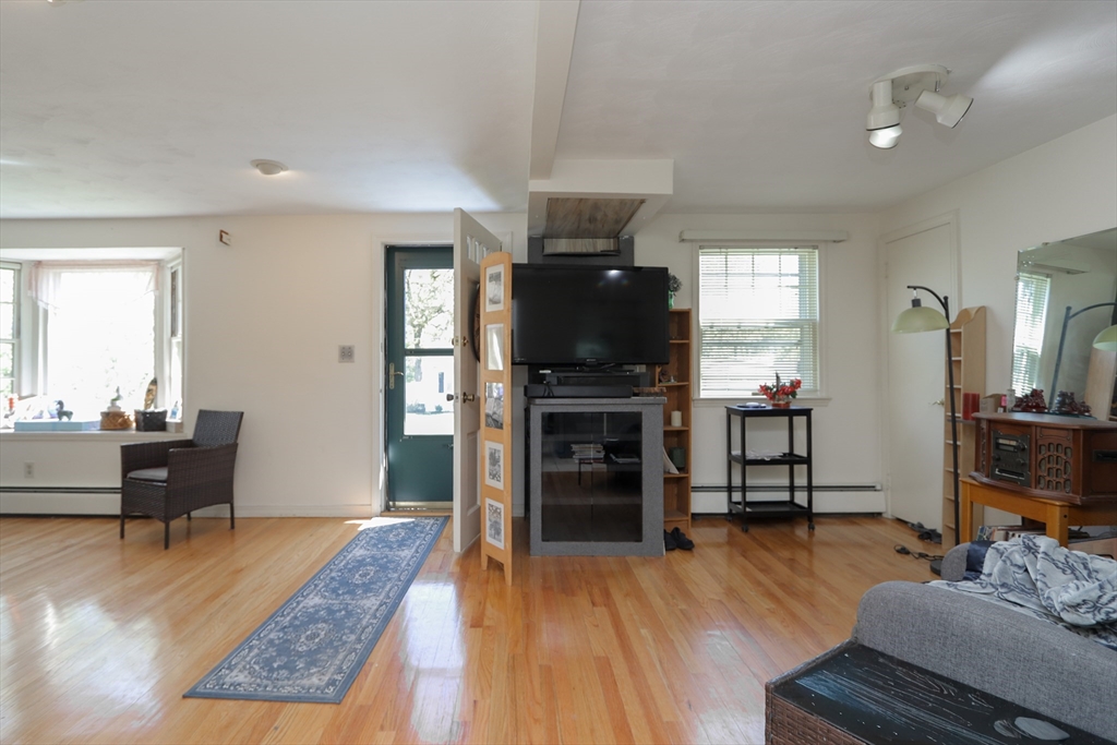 49 Fitzgerald Road Springfield, MA 01104 - Photo 11 of 41