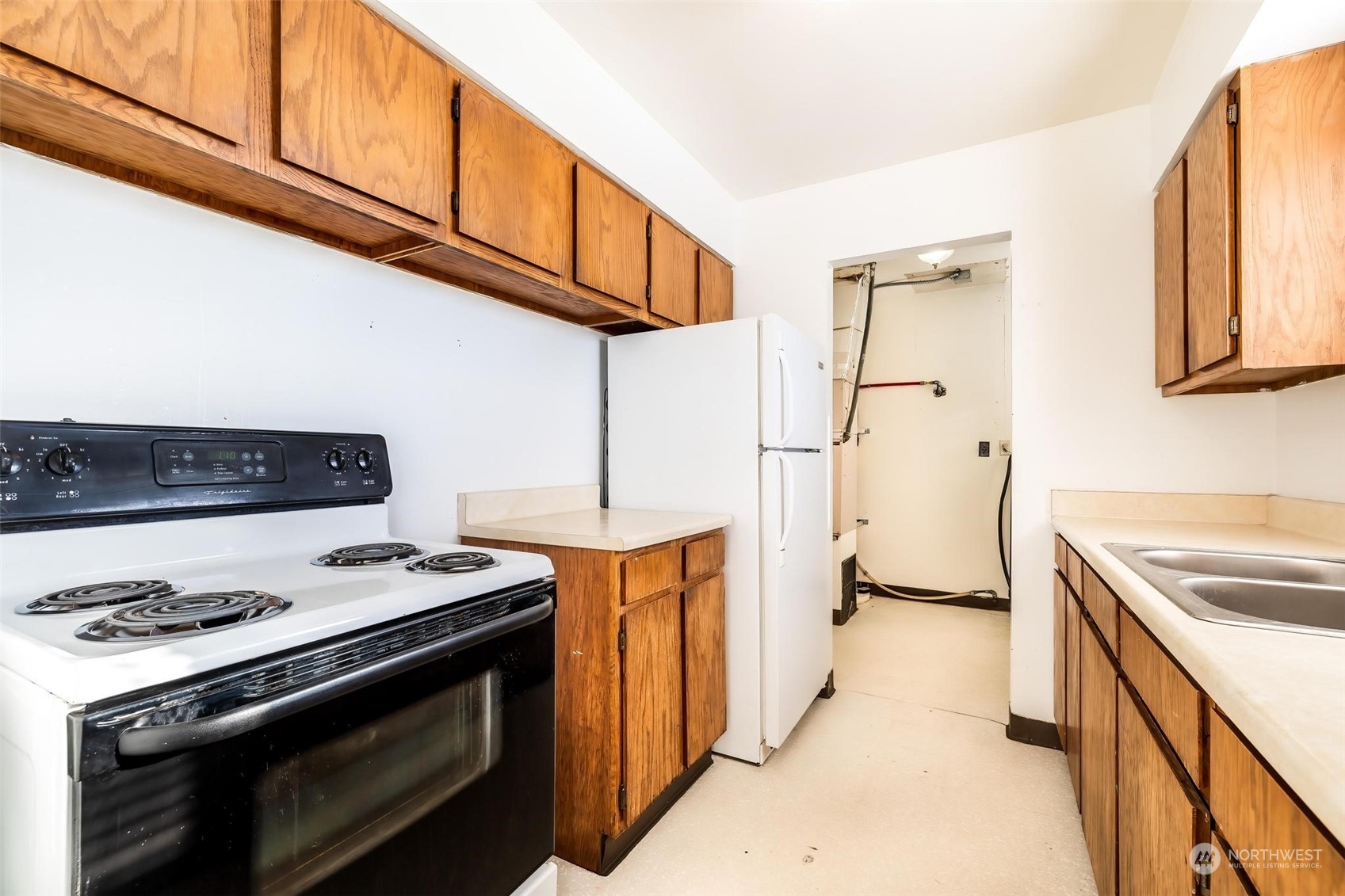 1310 Pershing Road Moses Lake, WA 98837 - Photo 9 of 17 Gallery Image 9