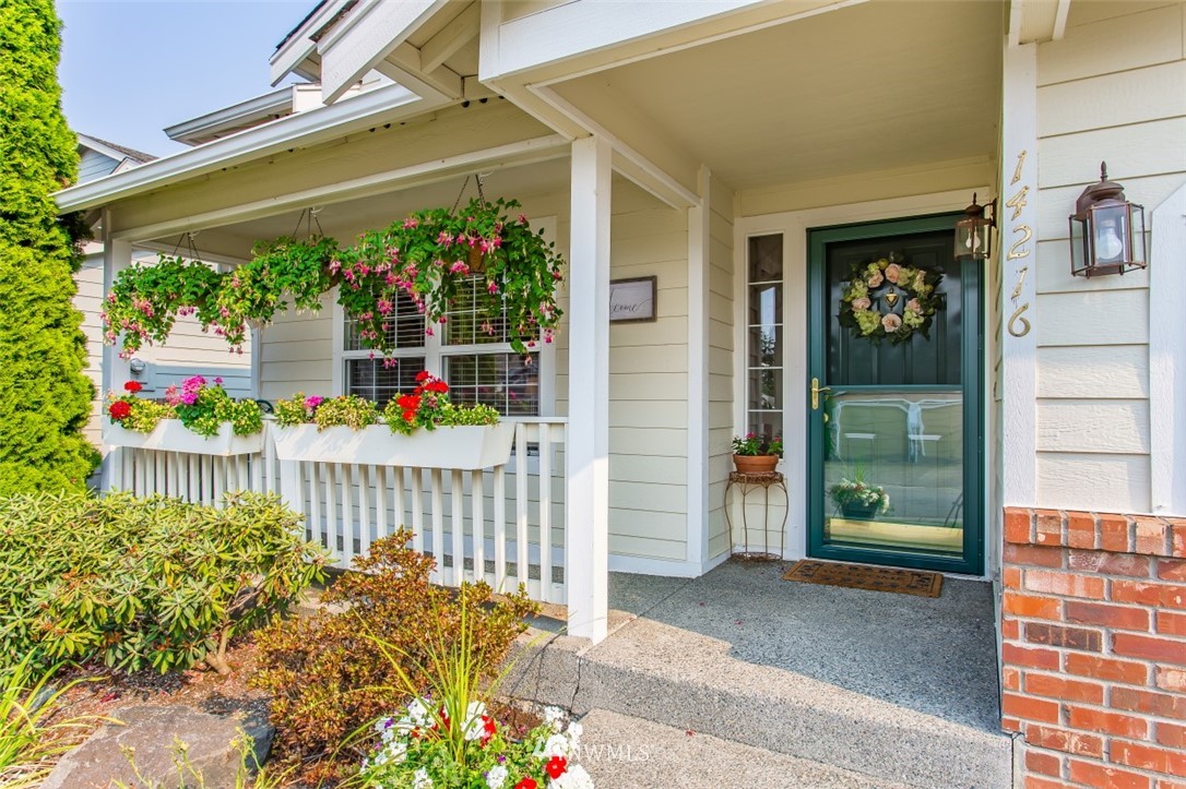 14216 Southeast 198th Street Renton, WA 98058 - Photo 3 of 24 Gallery Image 3