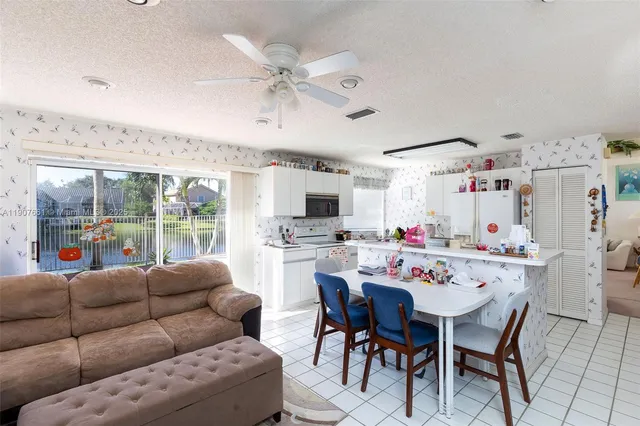 $615,000 | 13950 Oak Ridge Drive, Davie, FL 33325
