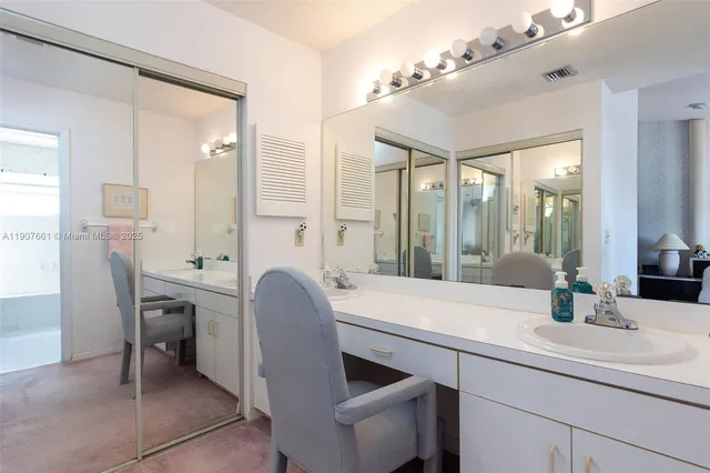 $615,000 | 13950 Oak Ridge Drive, Davie, FL 33325