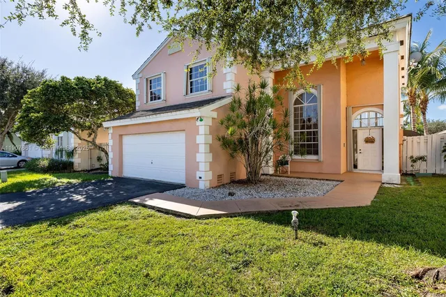 $615,000 | 13950 Oak Ridge Drive, Davie, FL 33325