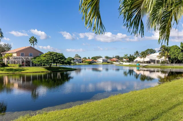 $615,000 | 13950 Oak Ridge Drive, Davie, FL 33325