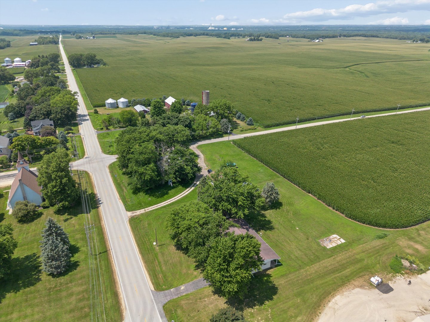 6070 Garden Plain Road Fulton, IL 61252 - Photo 35 of 43 Gallery Image 35