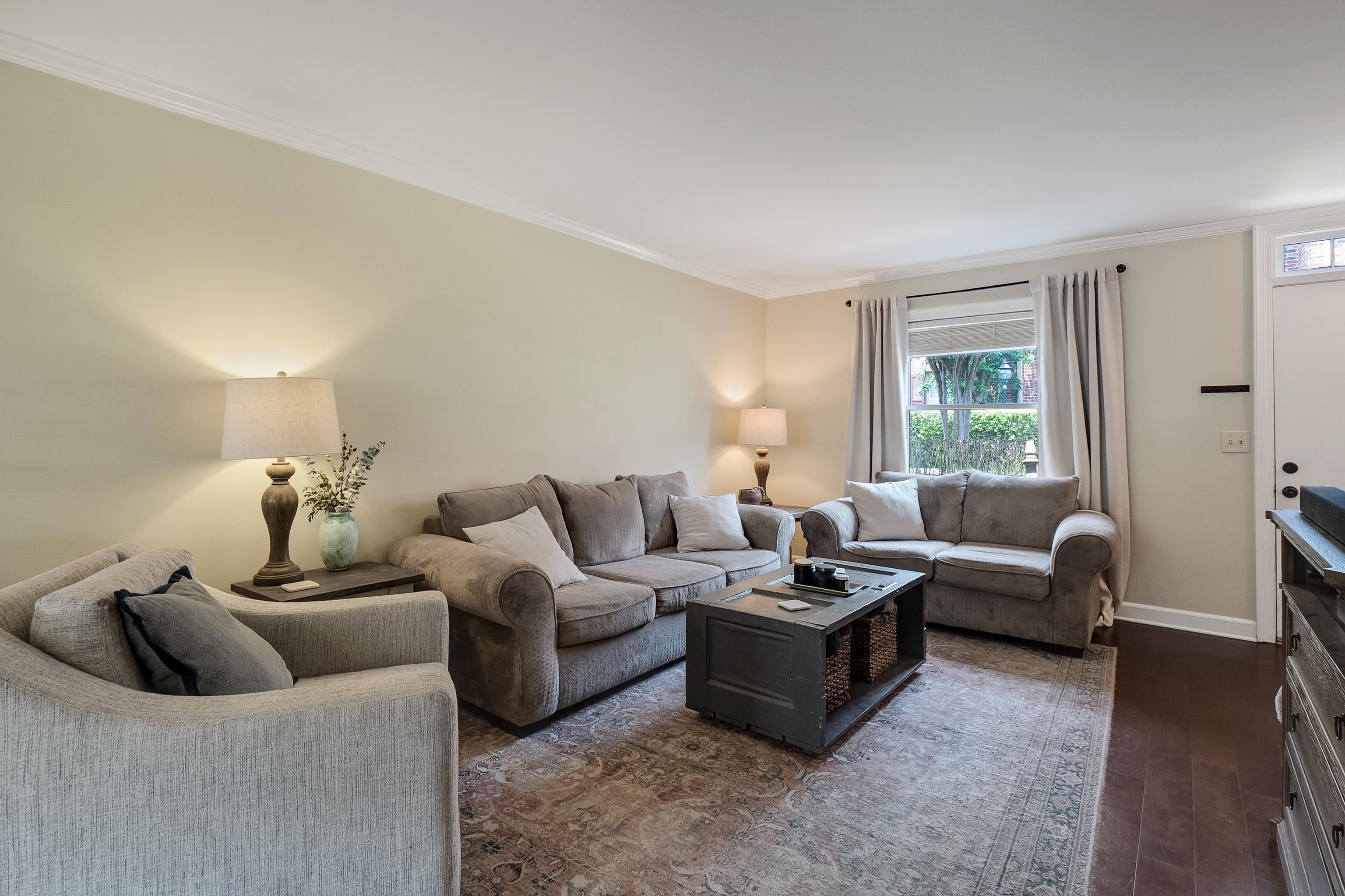 1237 Chamberlain Drive, Unit 1237 Memphis, TN 38119 - Photo 6 of 25 a living room with furniture and a window