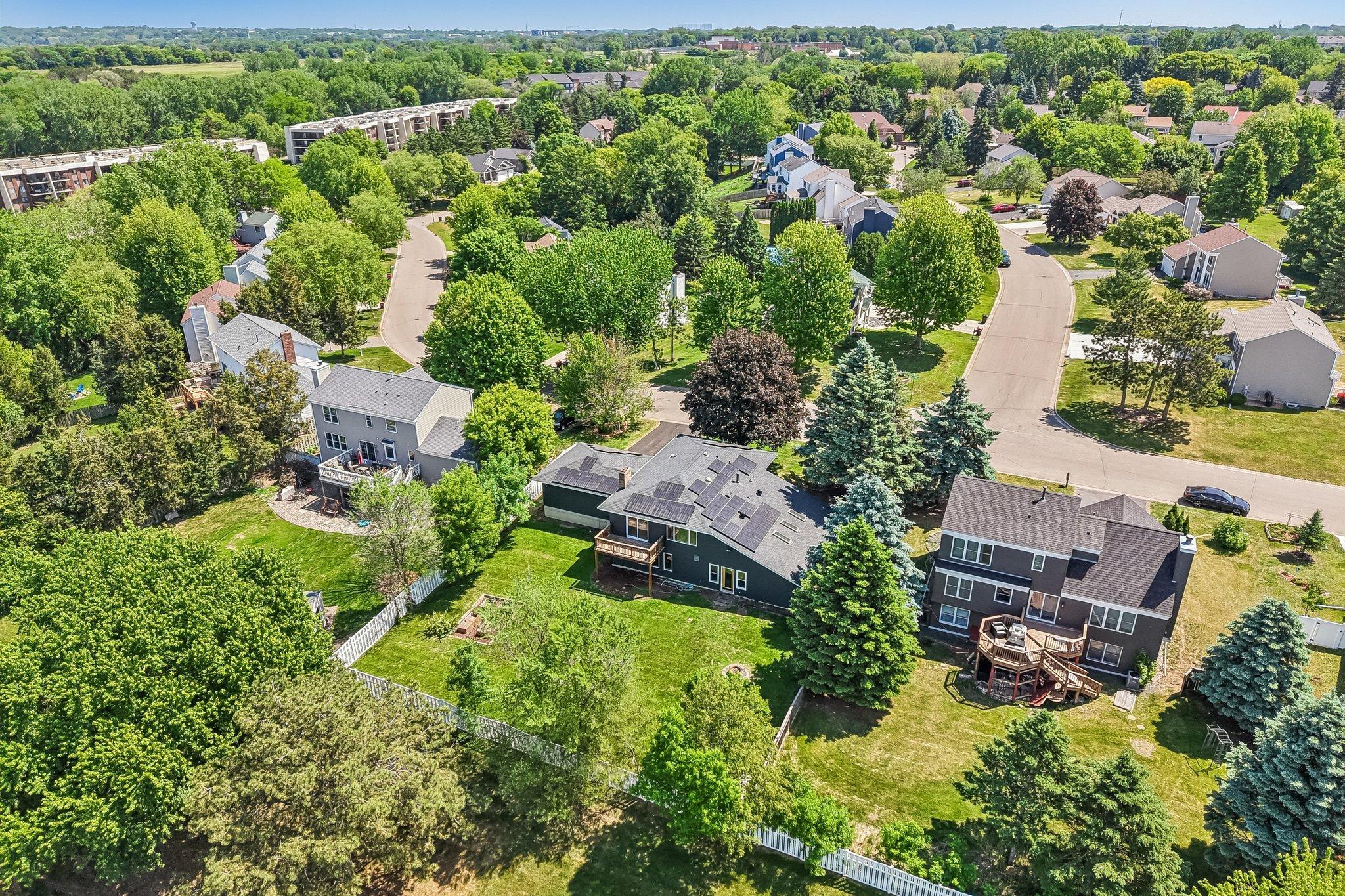425 Crestview Drive South Maplewood, MN 55119 - Photo 76 of 82