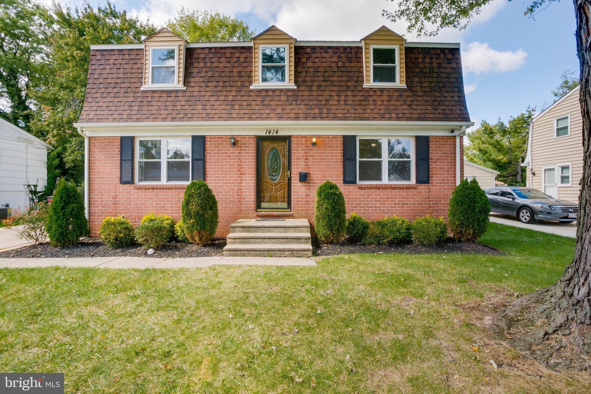 1414 Hallwood Road Baltimore, MD 21228 - Photo 1 of 44