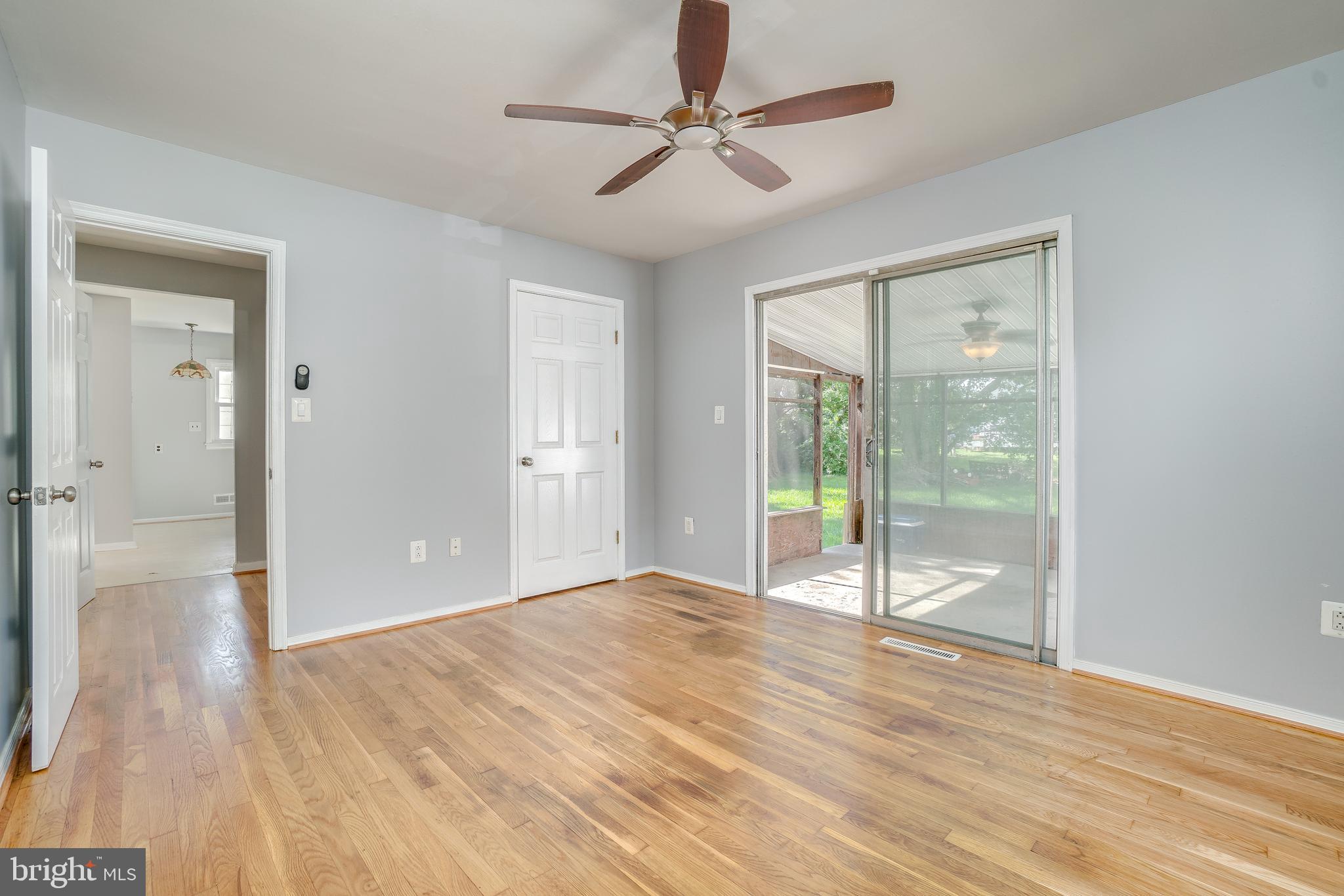 1414 Hallwood Road Baltimore, MD 21228 - Photo 11 of 44