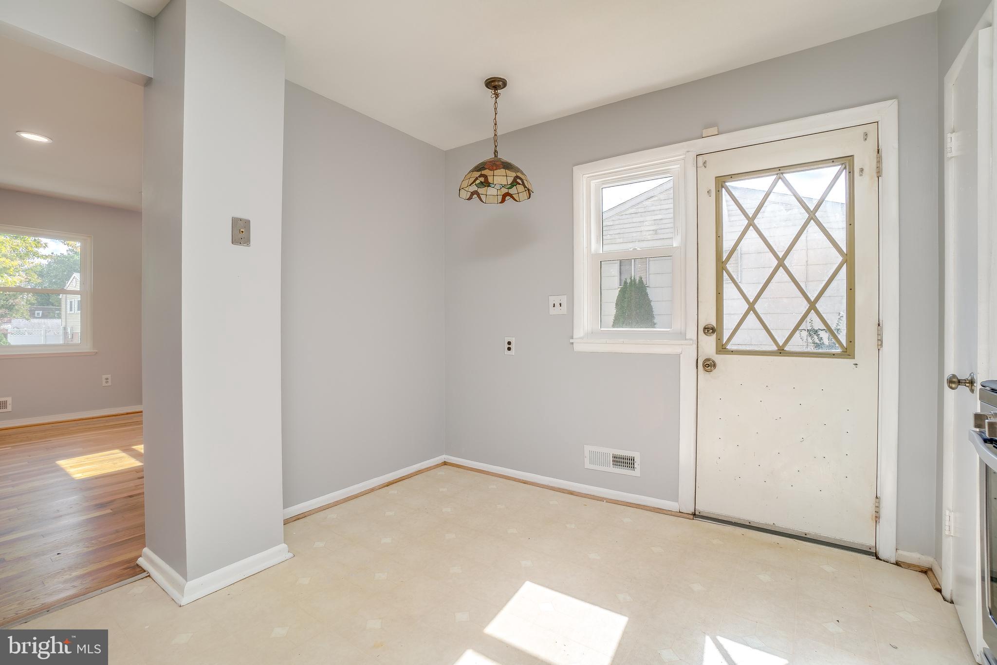 1414 Hallwood Road Baltimore, MD 21228 - Photo 22 of 44