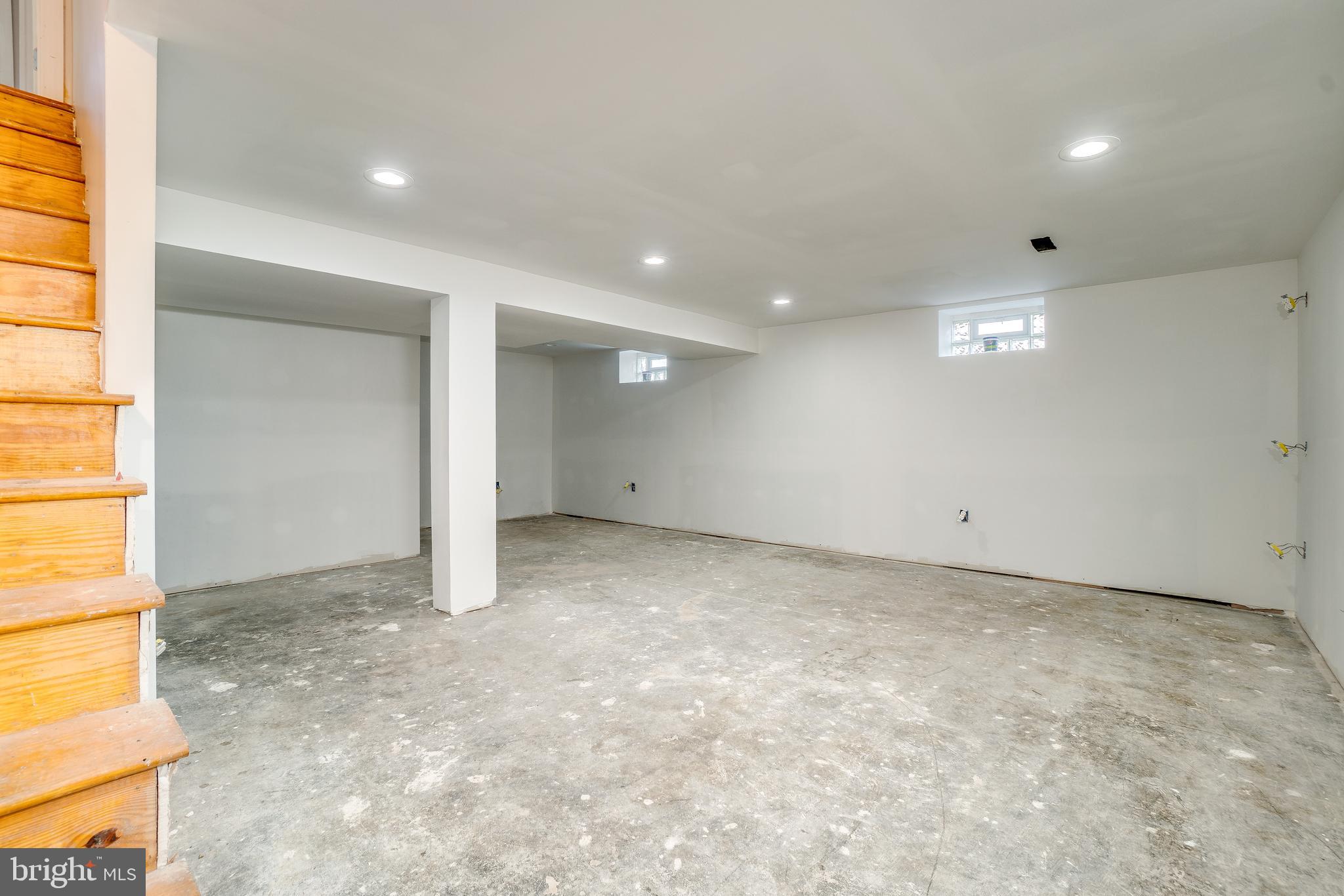 1414 Hallwood Road Baltimore, MD 21228 - Photo 36 of 44