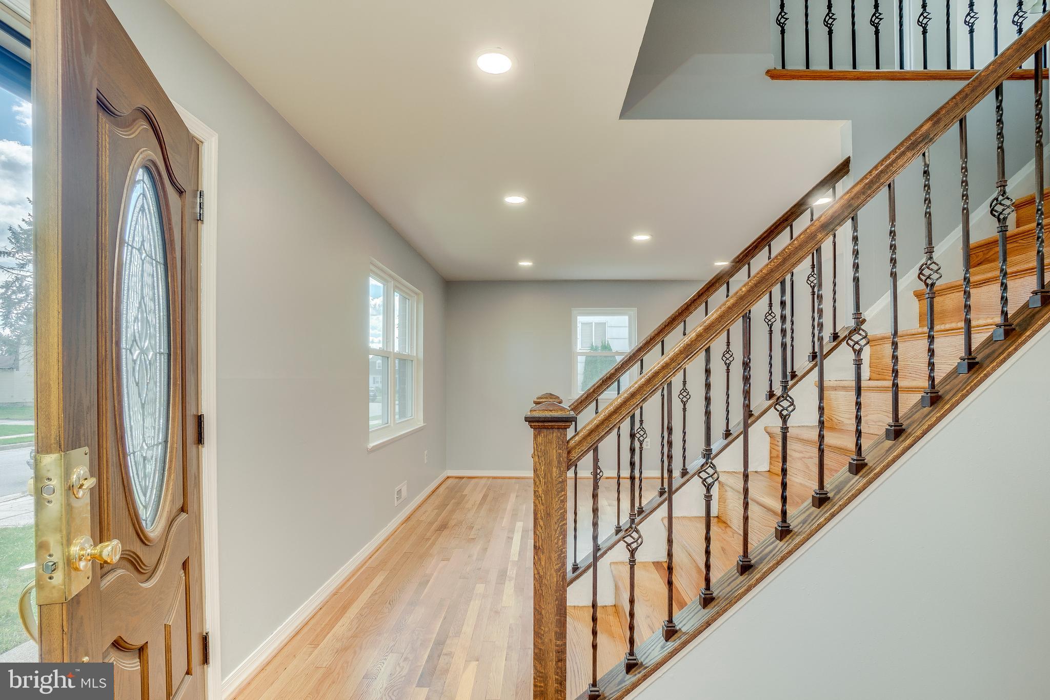 1414 Hallwood Road Baltimore, MD 21228 - Photo 5 of 44