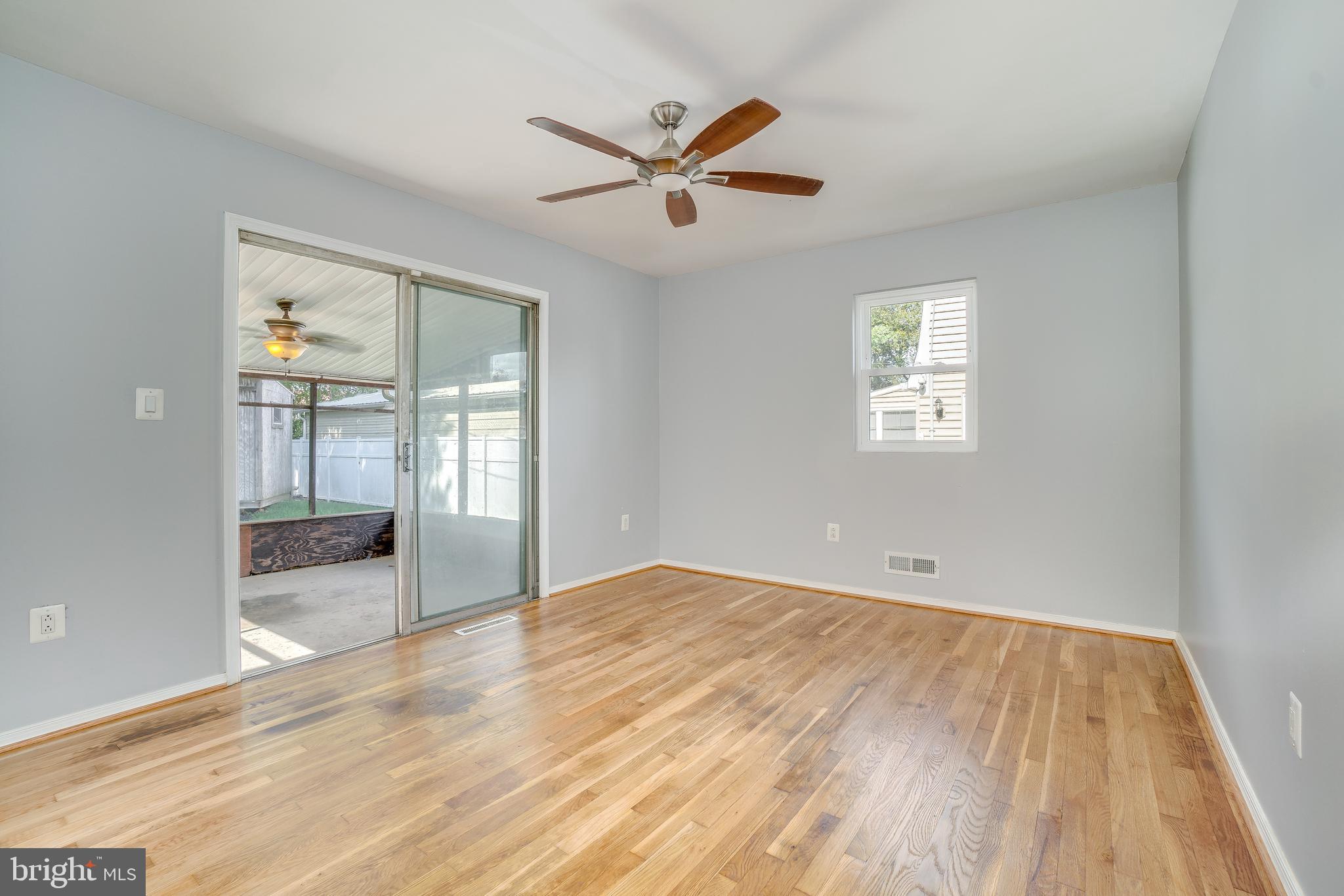 1414 Hallwood Road Baltimore, MD 21228 - Photo 7 of 44
