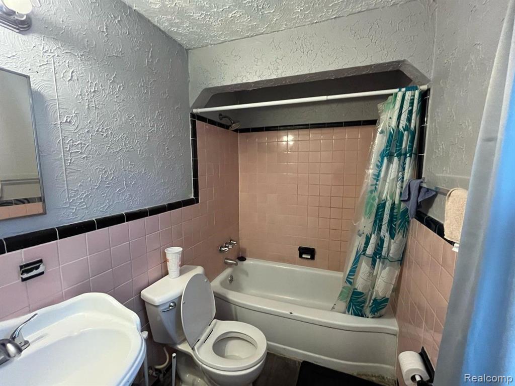 18507 Greenfield Road Detroit, MI 48235 - Photo 53 of 60