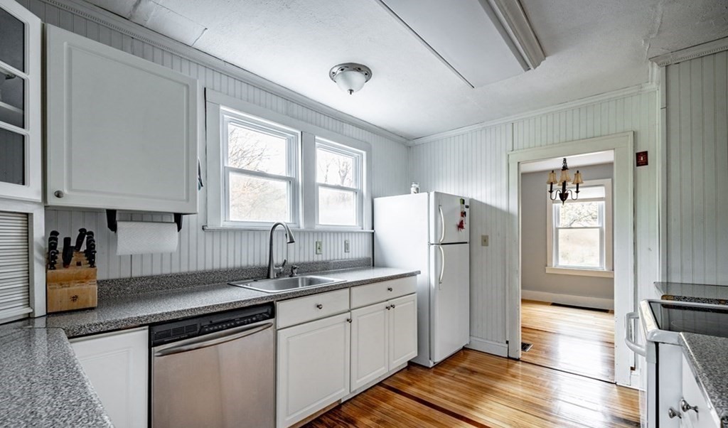 395 Wilbraham Road Hampden, MA 01036 - Photo 10 of 38 Gallery Image 10