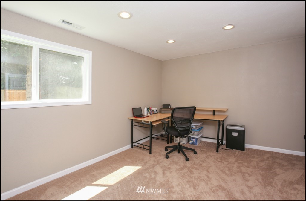 2206 172nd Place Southeast Bothell, WA 98012 - Photo 11 of 19