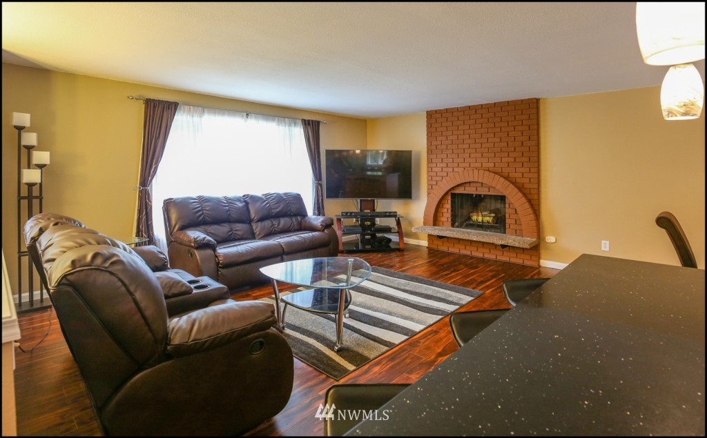 2206 172nd Place Southeast Bothell, WA 98012 - Photo 7 of 19