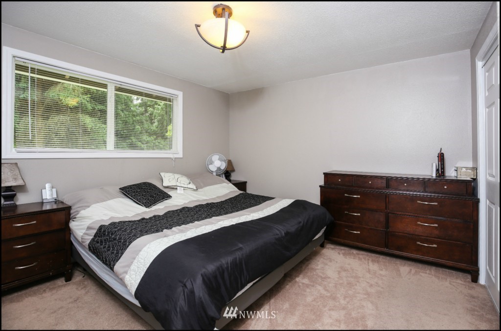 2206 172nd Place Southeast Bothell, WA 98012 - Photo 10 of 19