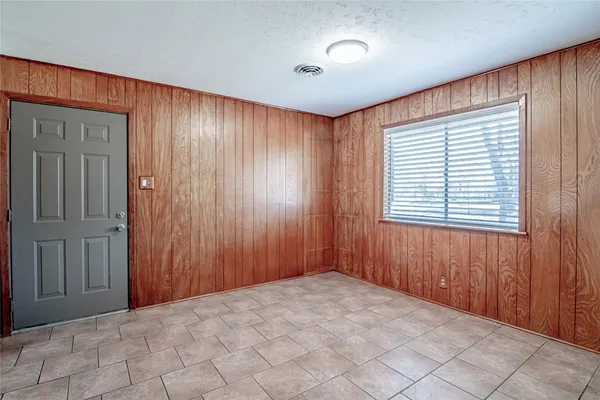 $1,850 | 365 Farm To Market Road 247, Huntsville, TX 77320