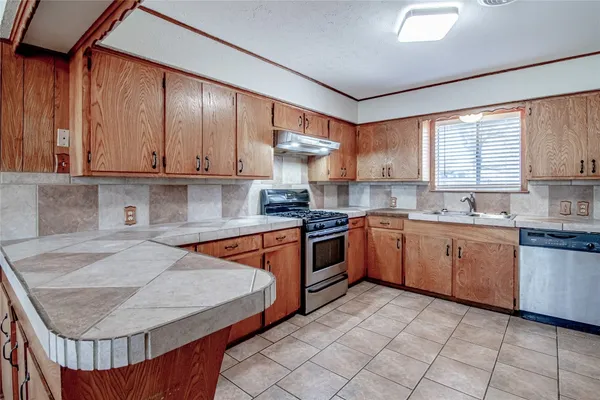 $1,850 | 365 Farm To Market Road 247, Huntsville, TX 77320