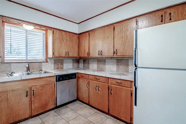 $1,850 | 365 Farm To Market Road 247, Huntsville, TX 77320